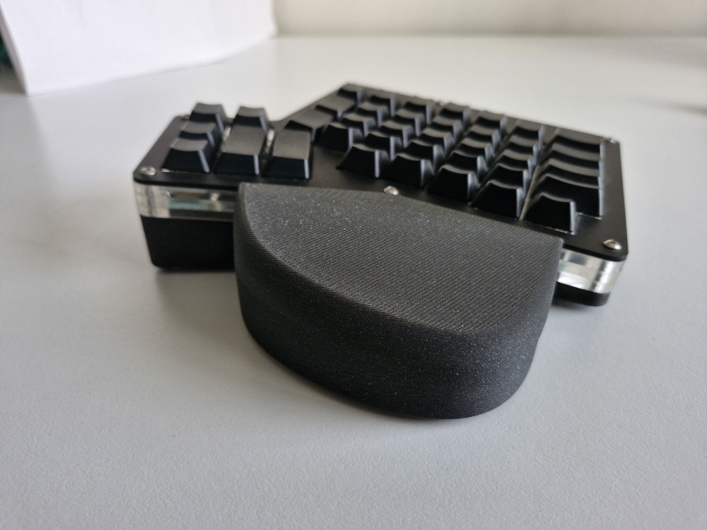 Ergodox Tent and Wrist Rest Base