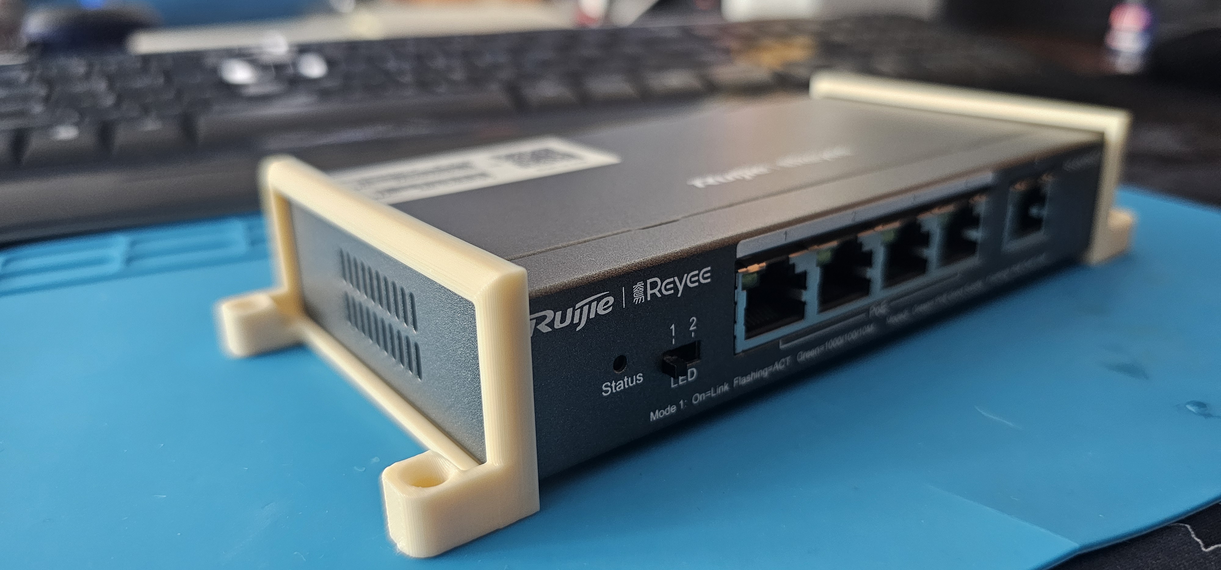 Ruijie Reyee 5 Port POE Bracket