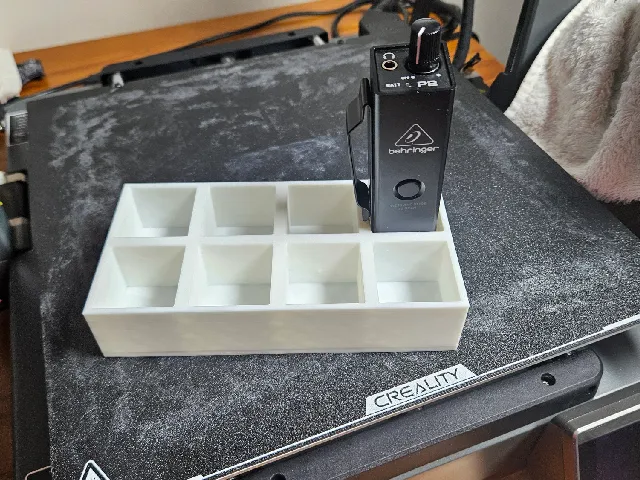 Behringer P2 x8 Desk Stand