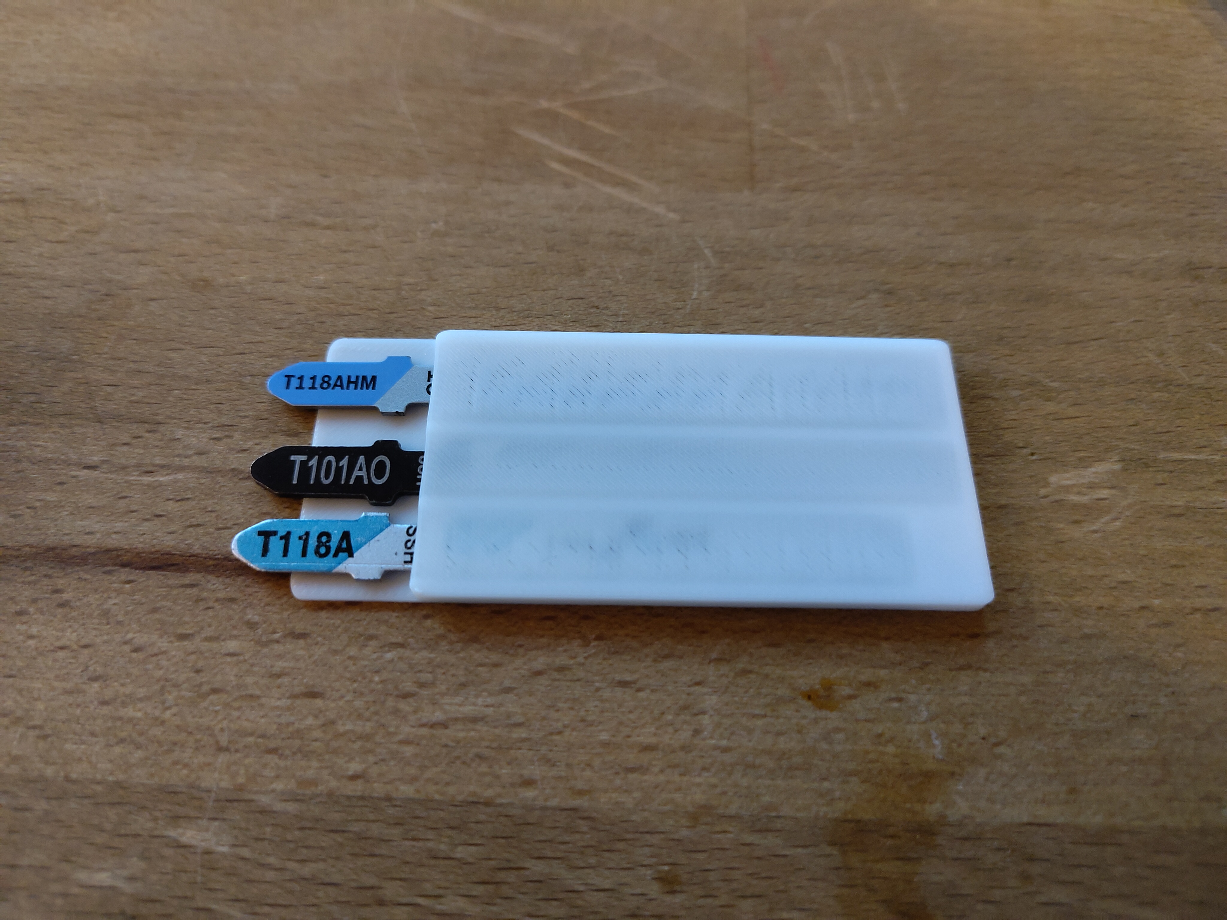 Sawblade holder for Leatherman pouch