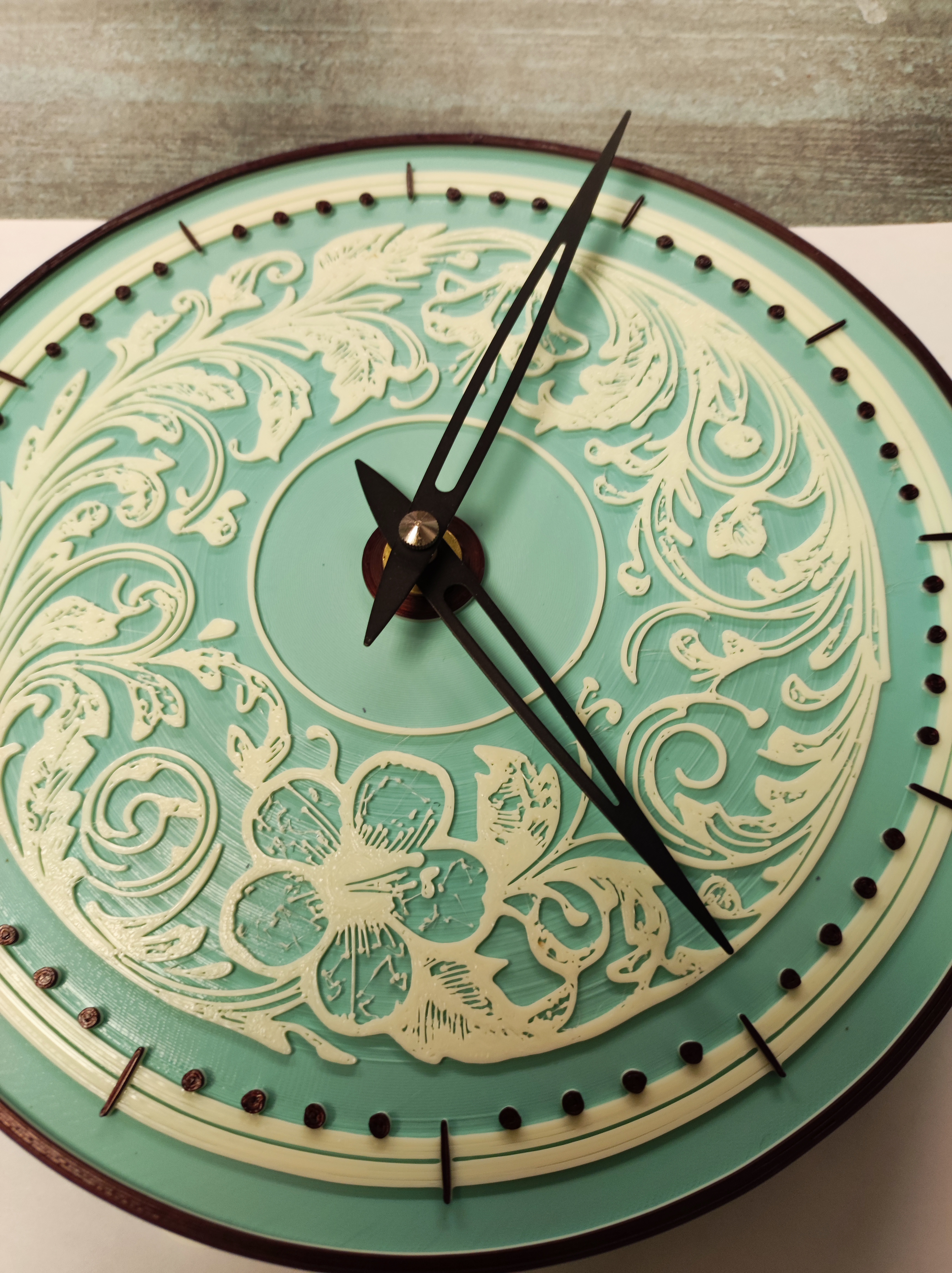 Miniatura 2 do modelo 3D Round flower clock face (clock dial) (2)
