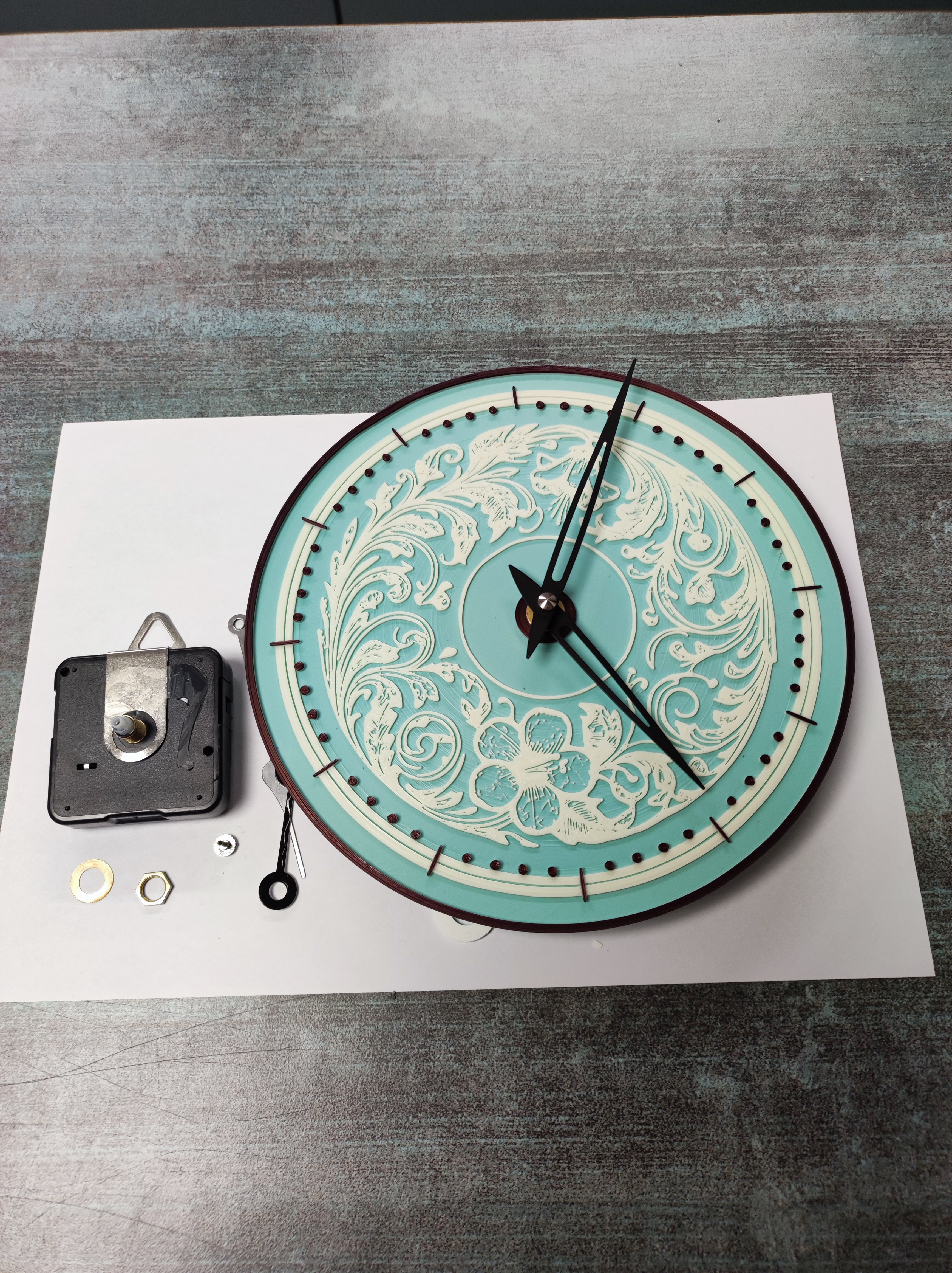 Miniatura 25 do modelo 3D Round flower clock face (clock dial) (2)