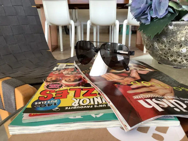low polly modern glasses stand