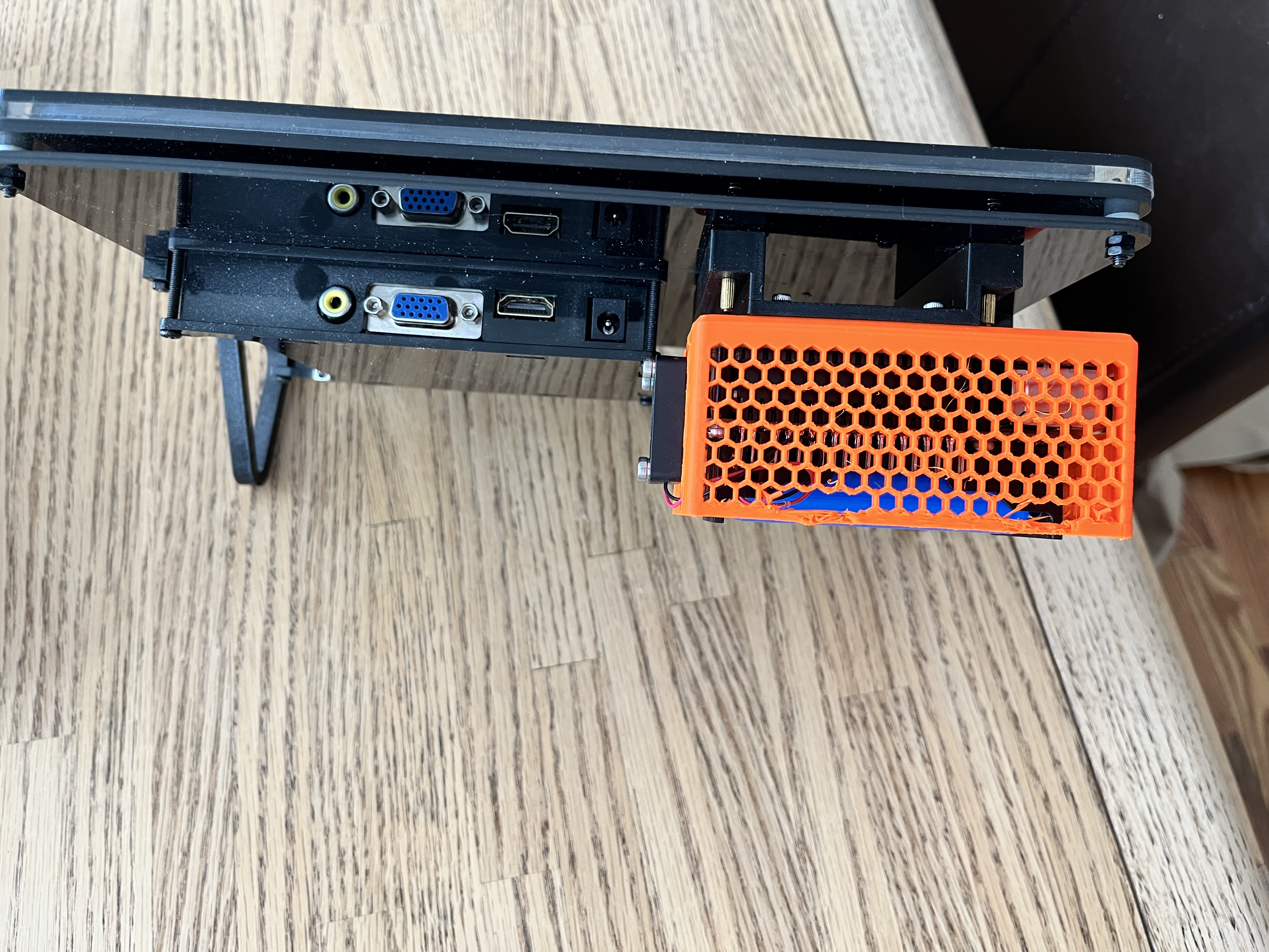 Miniatura 3 do modelo 3D Raspberry Pi Mounting Stand-off