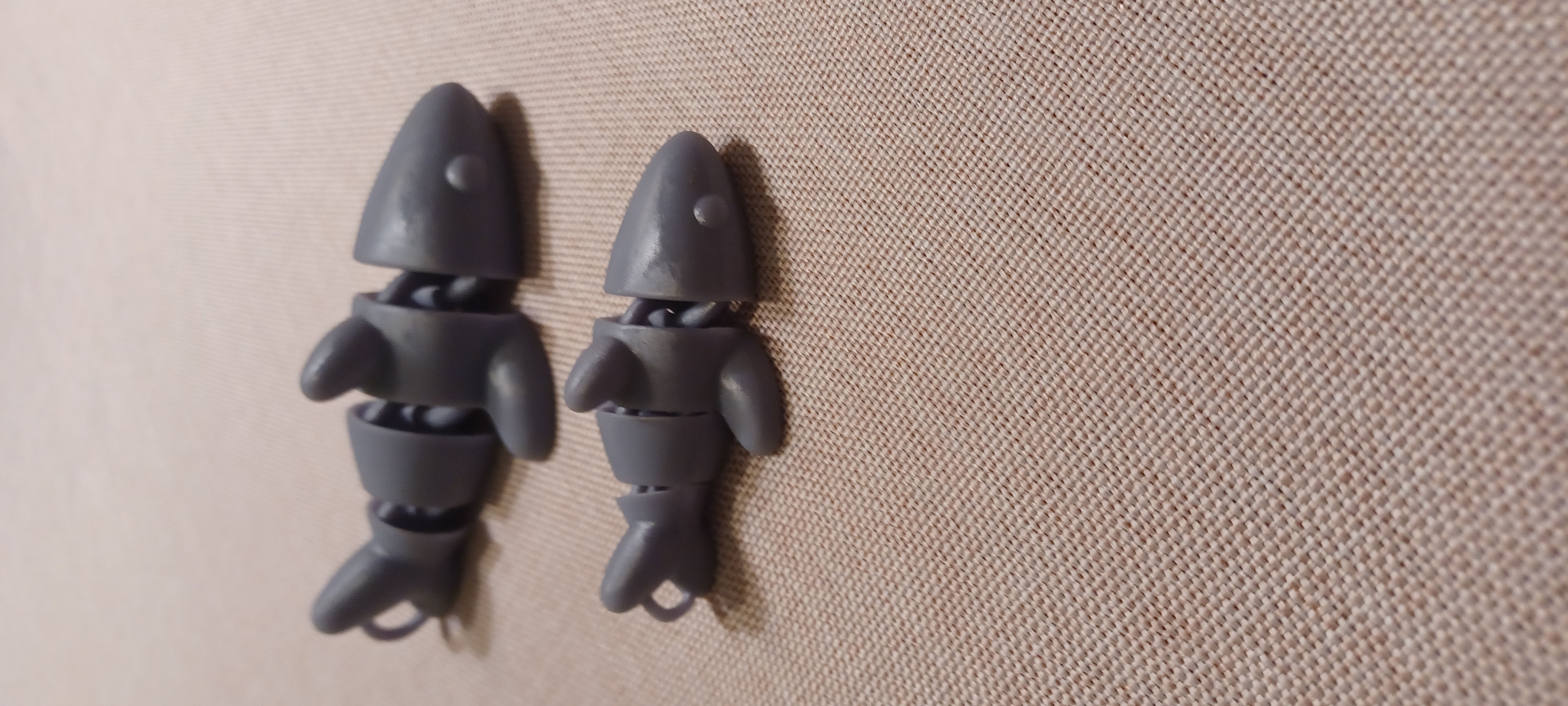 Articulated shark with keyring