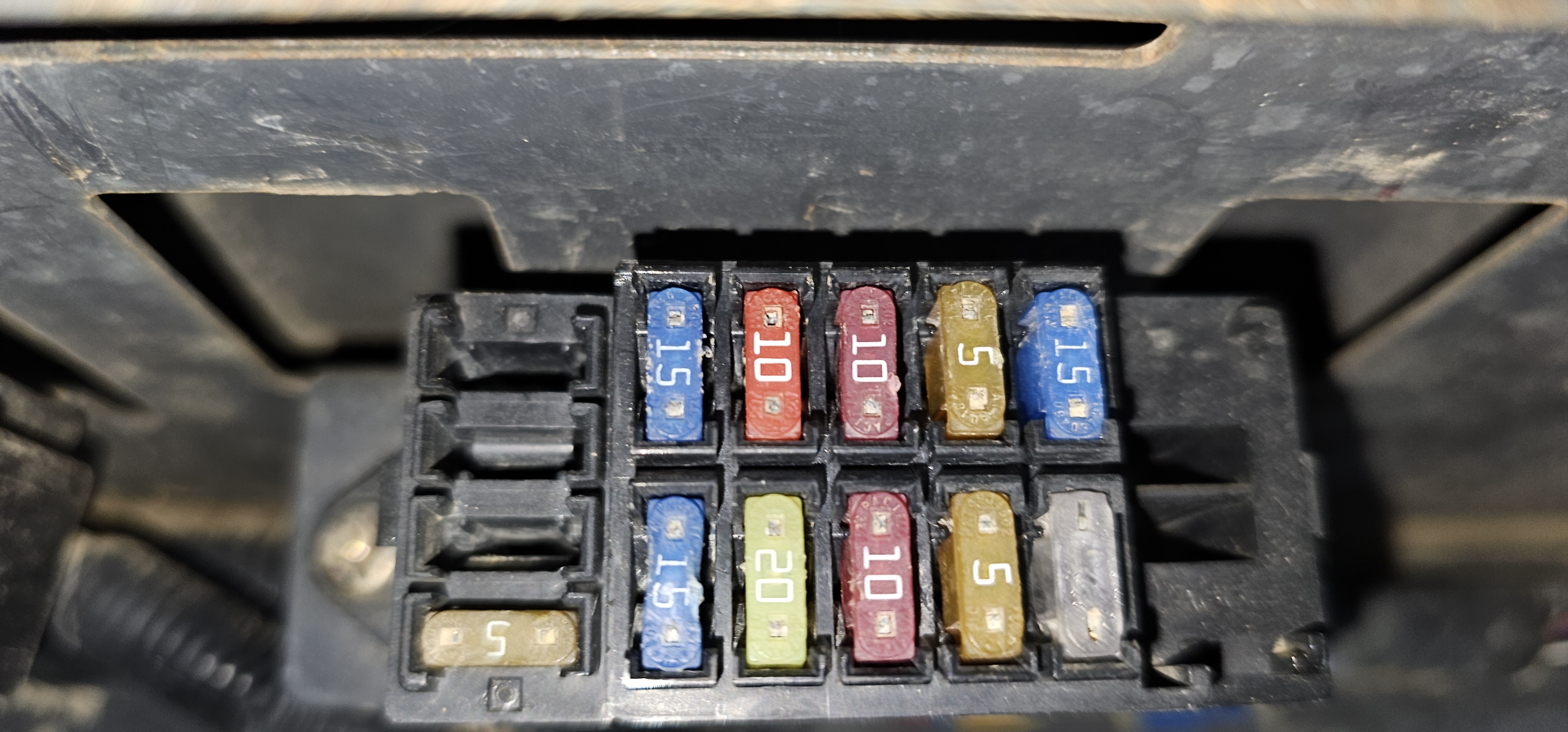 Kubota RTV900 Fuse Cover