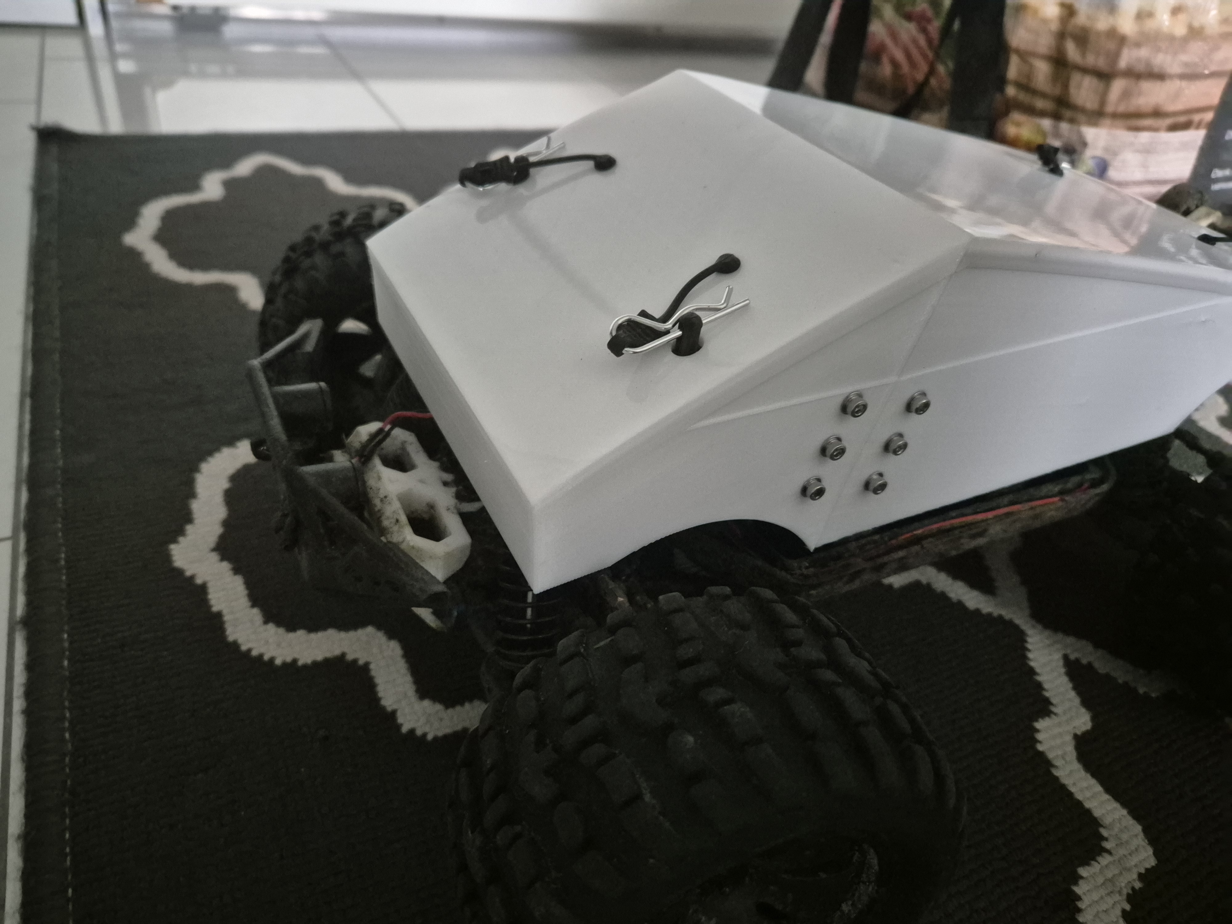 MT10 Body cover tesla truck shape, team associated