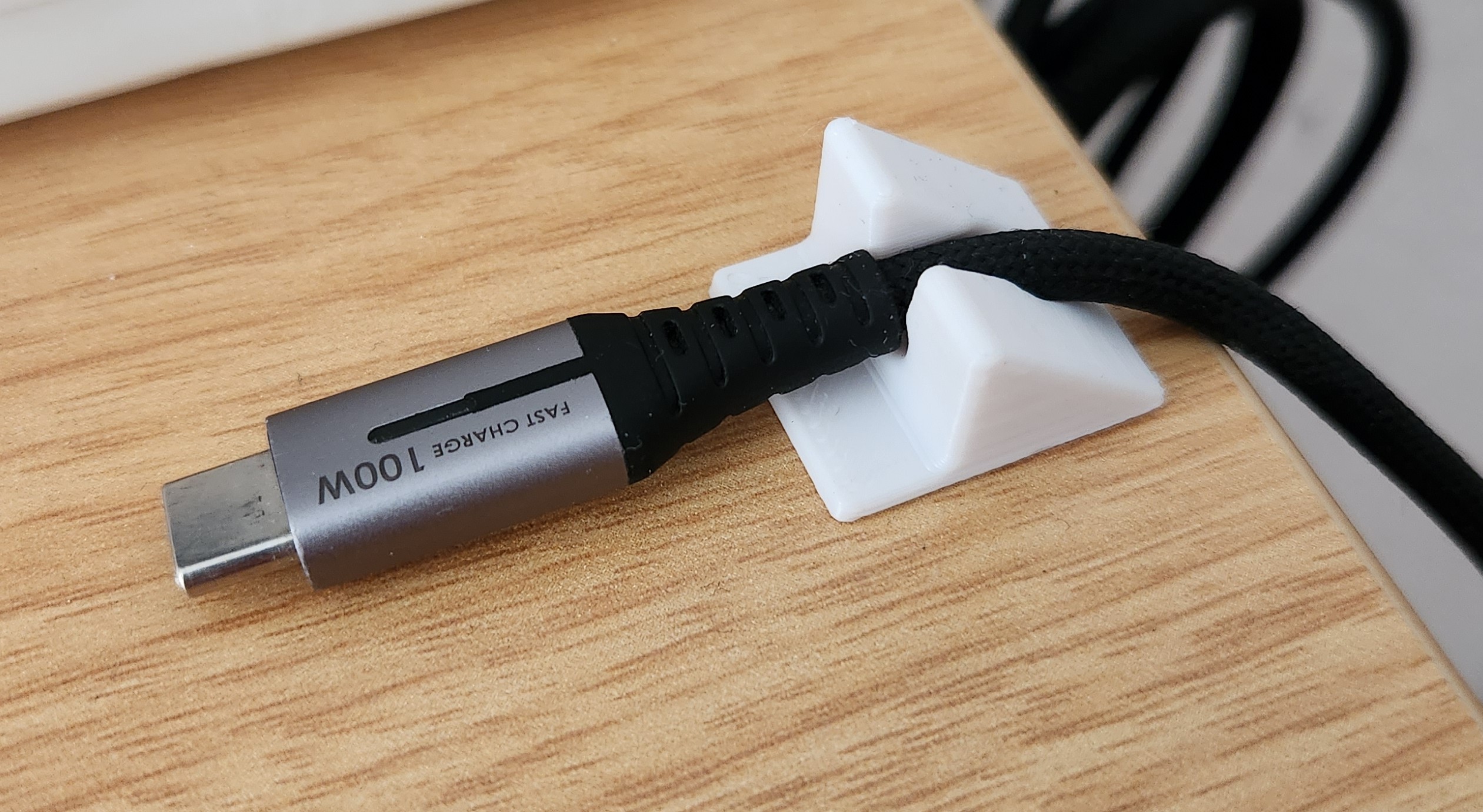 Single Thin Cable Holder