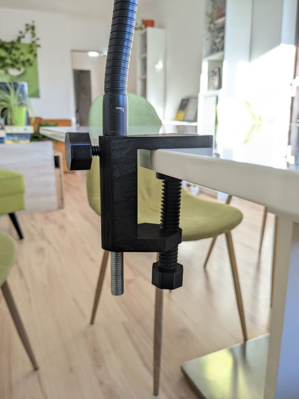 Desk Clamp for lights and microphones - easy print