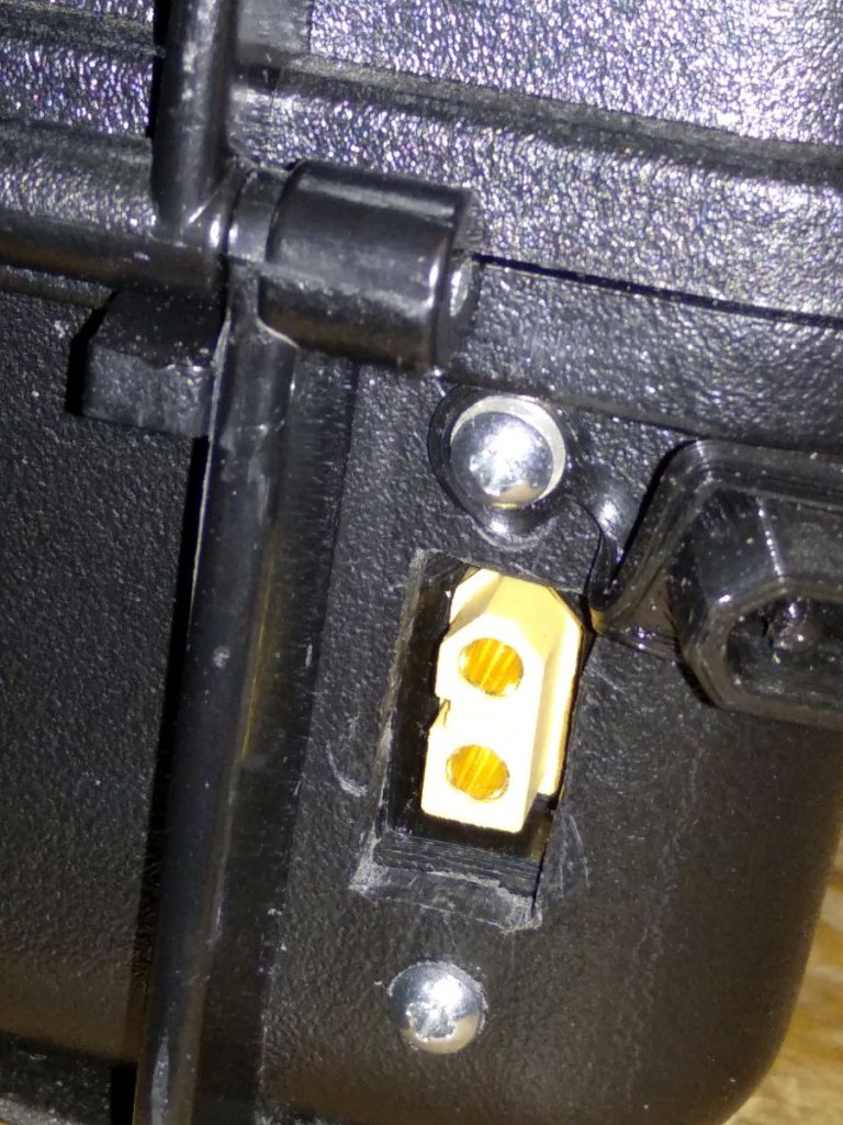 XT60 case mount with cap
