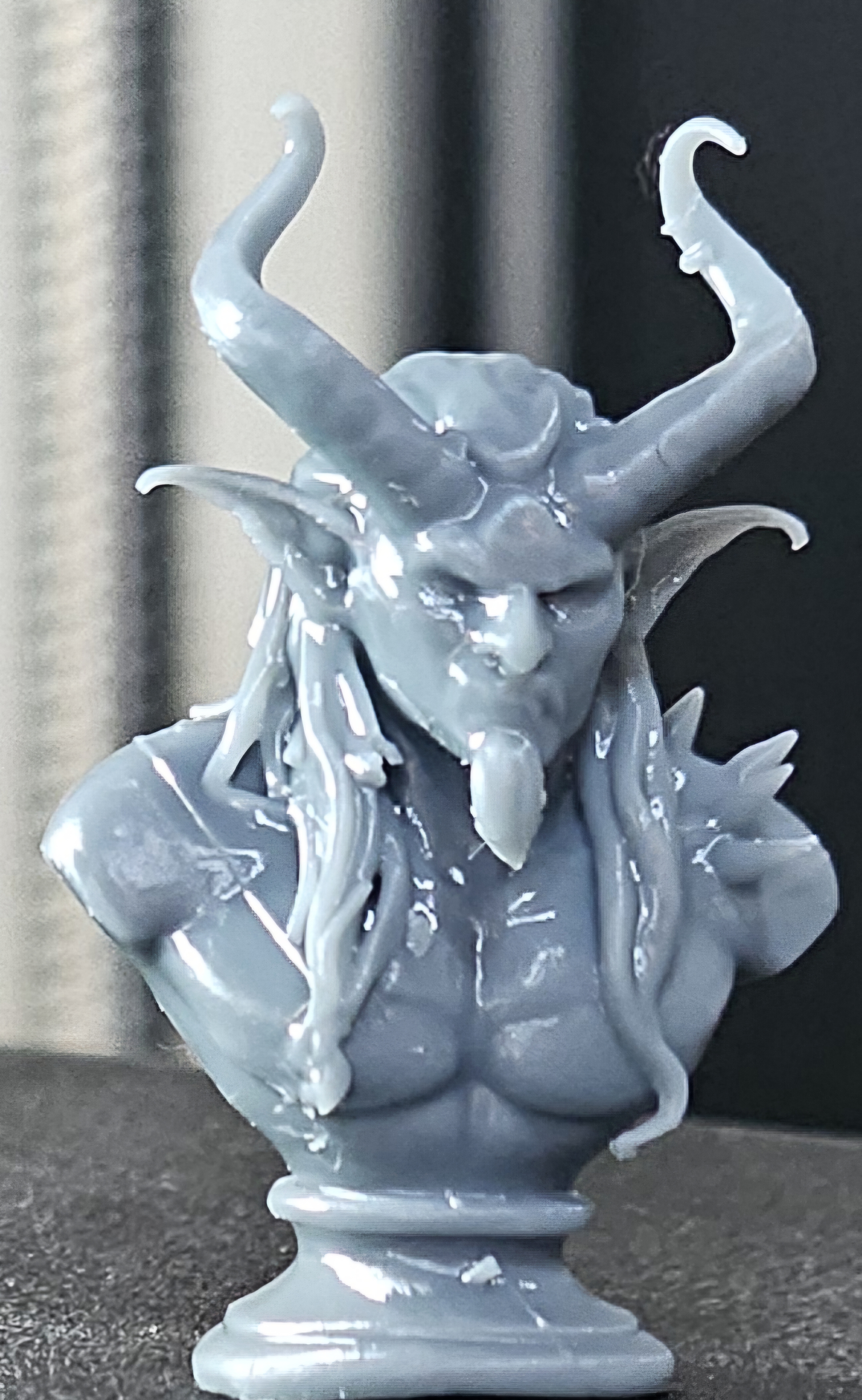 Thiefling male bust