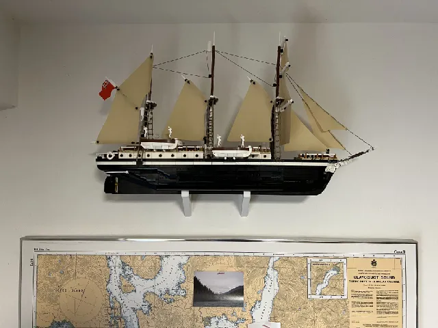 Wall mount for Lego Endurance 10355