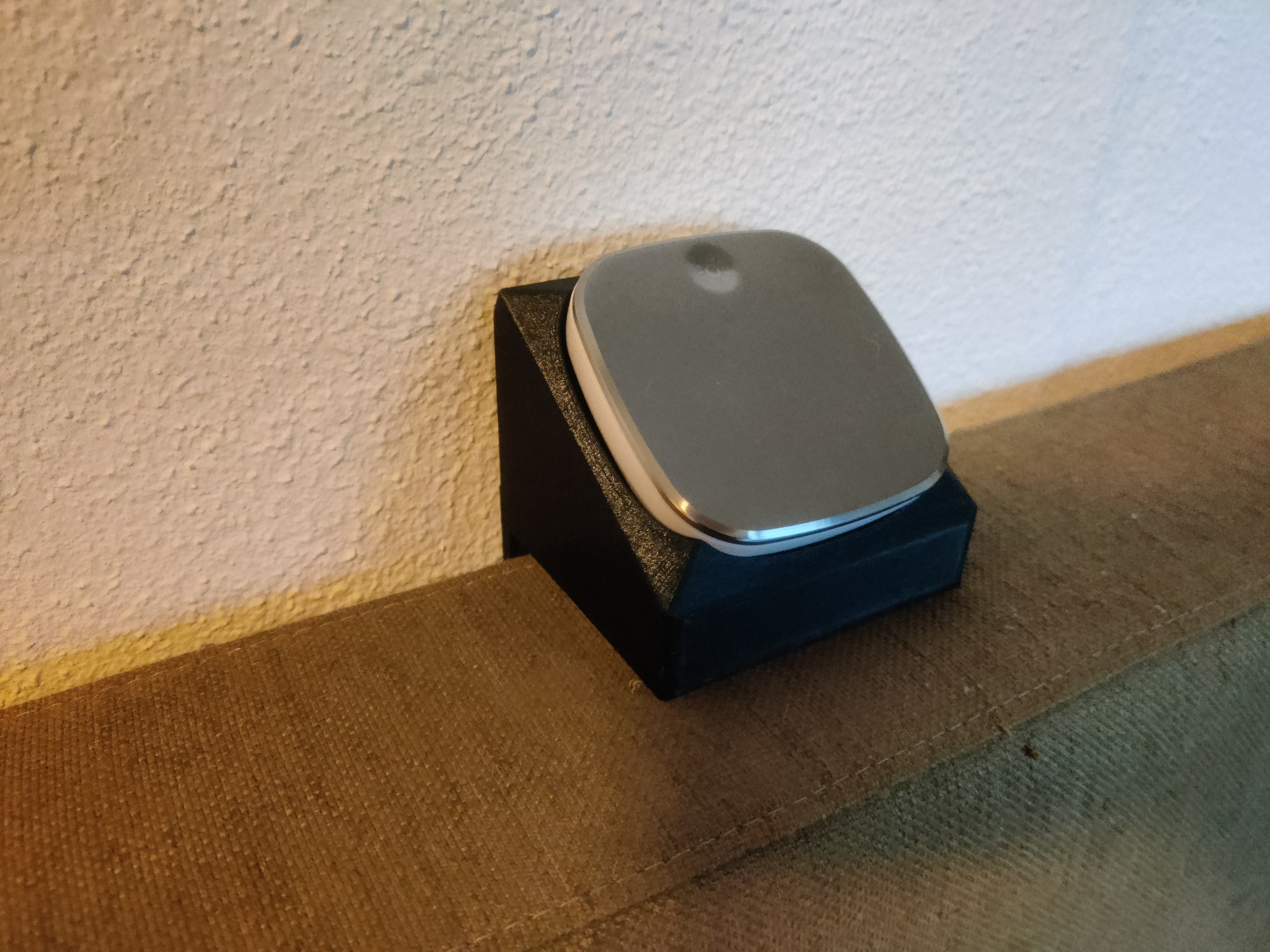 Styrbar Holder for wall gaps