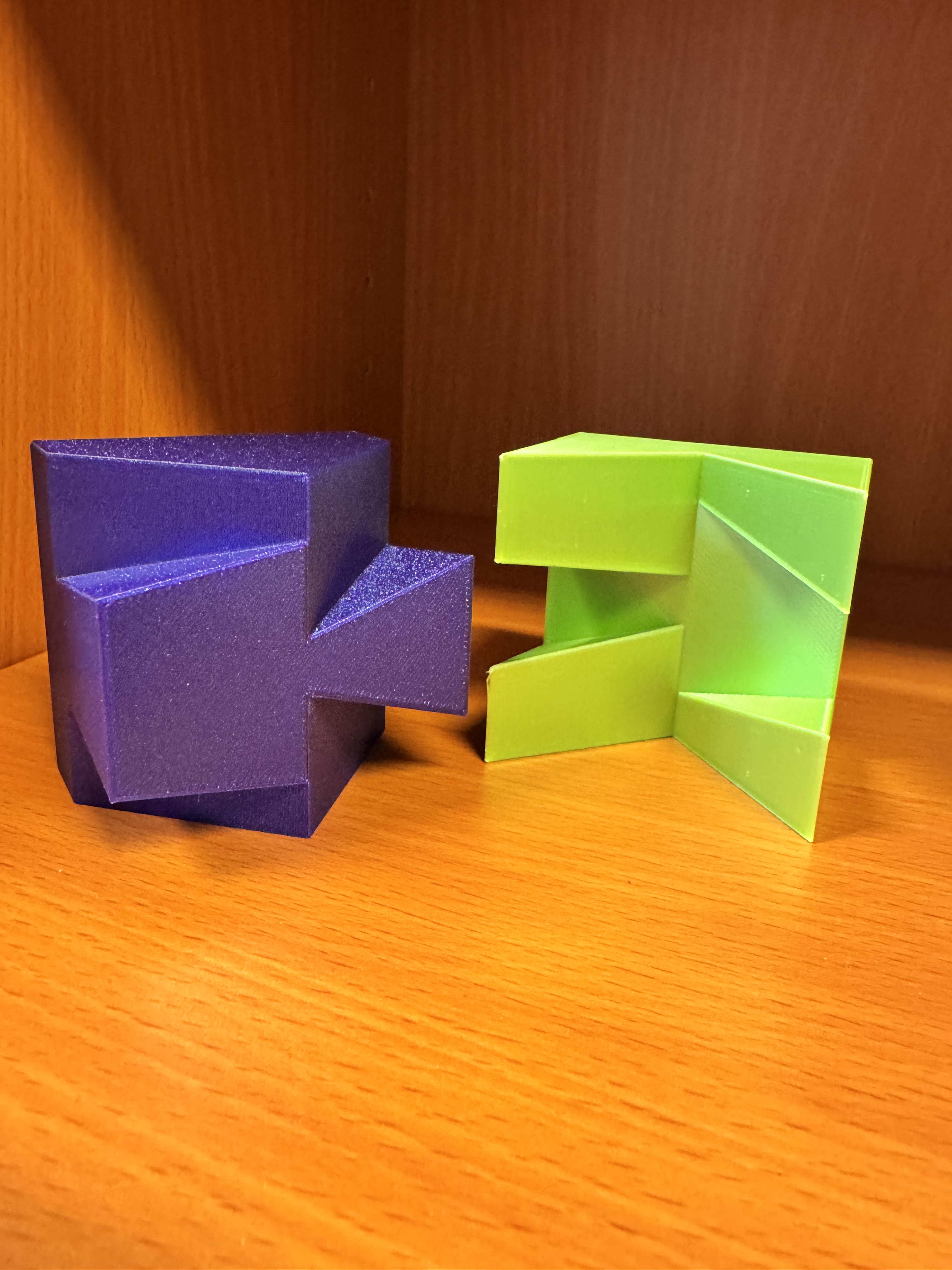 Interlocking Puzzle Cube — thumbnail 4