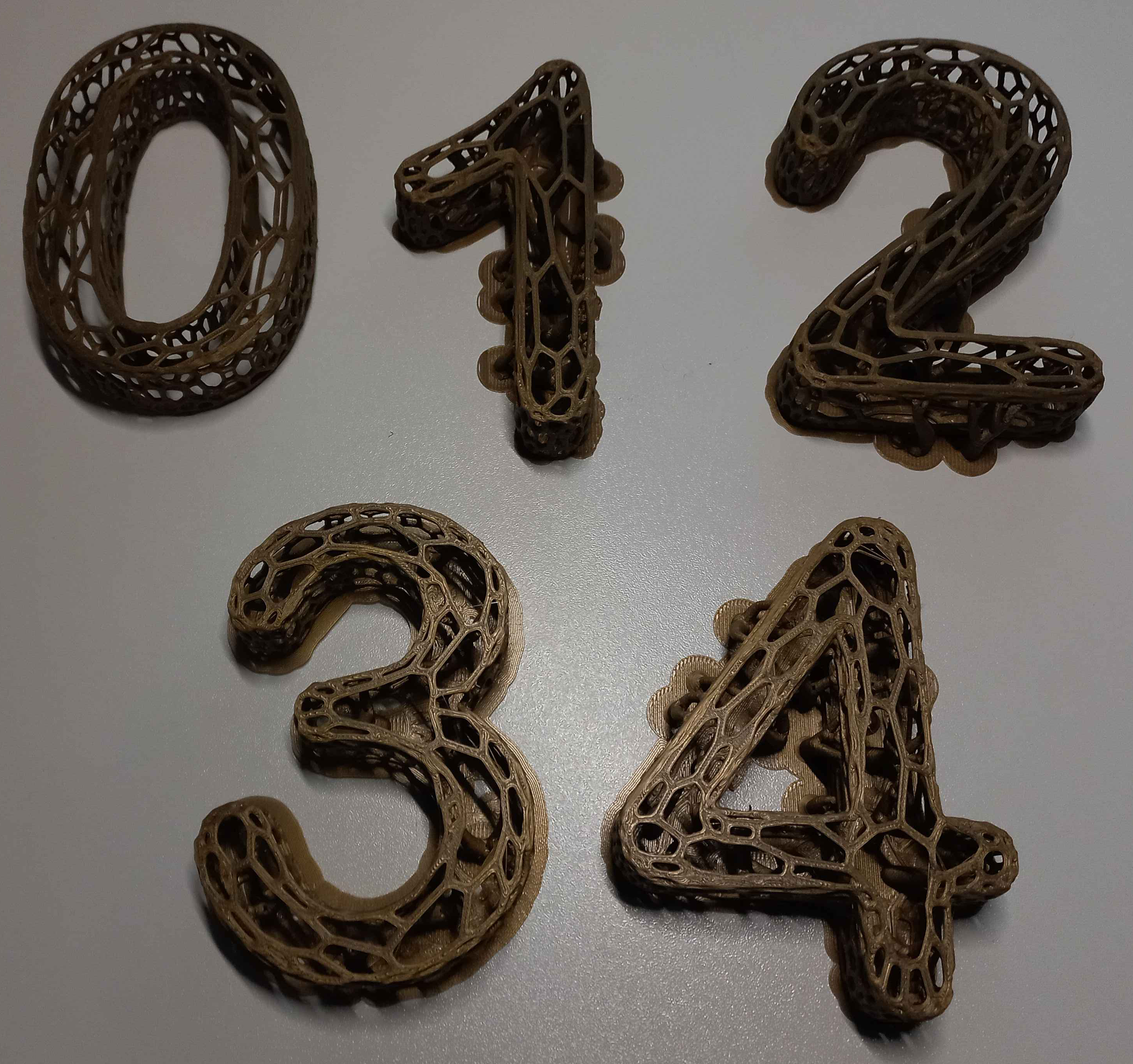 Voronoi Digits — thumbnail 2