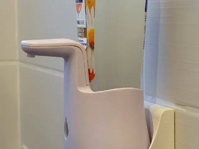 Sagrotan No Touch wall mount