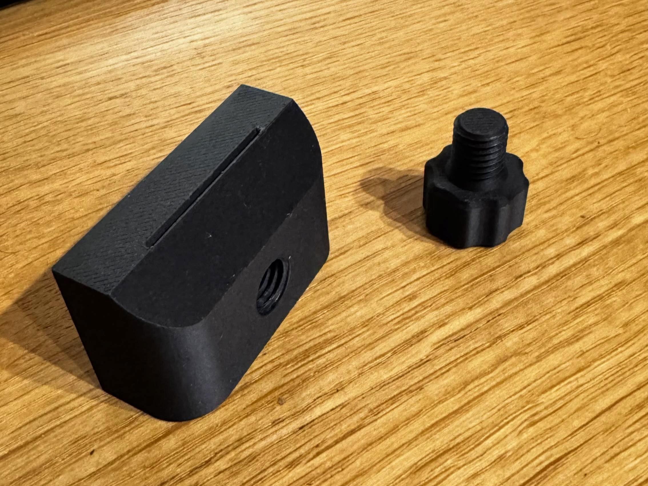 Miniatura 2 do modelo 3D Ruler stop block