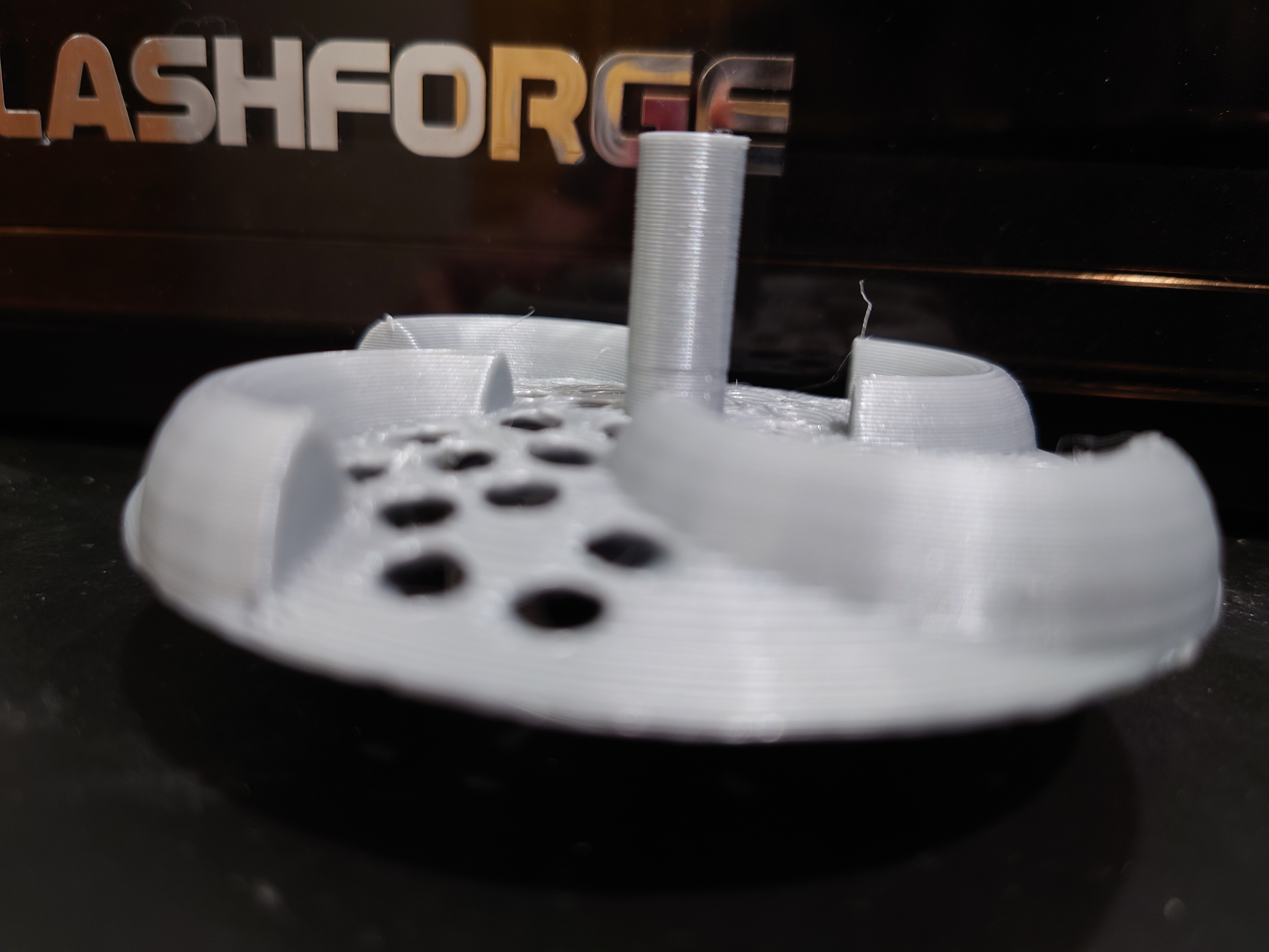 Miniatura 2 do modelo 3D Overengineered Vortex Drain Filter