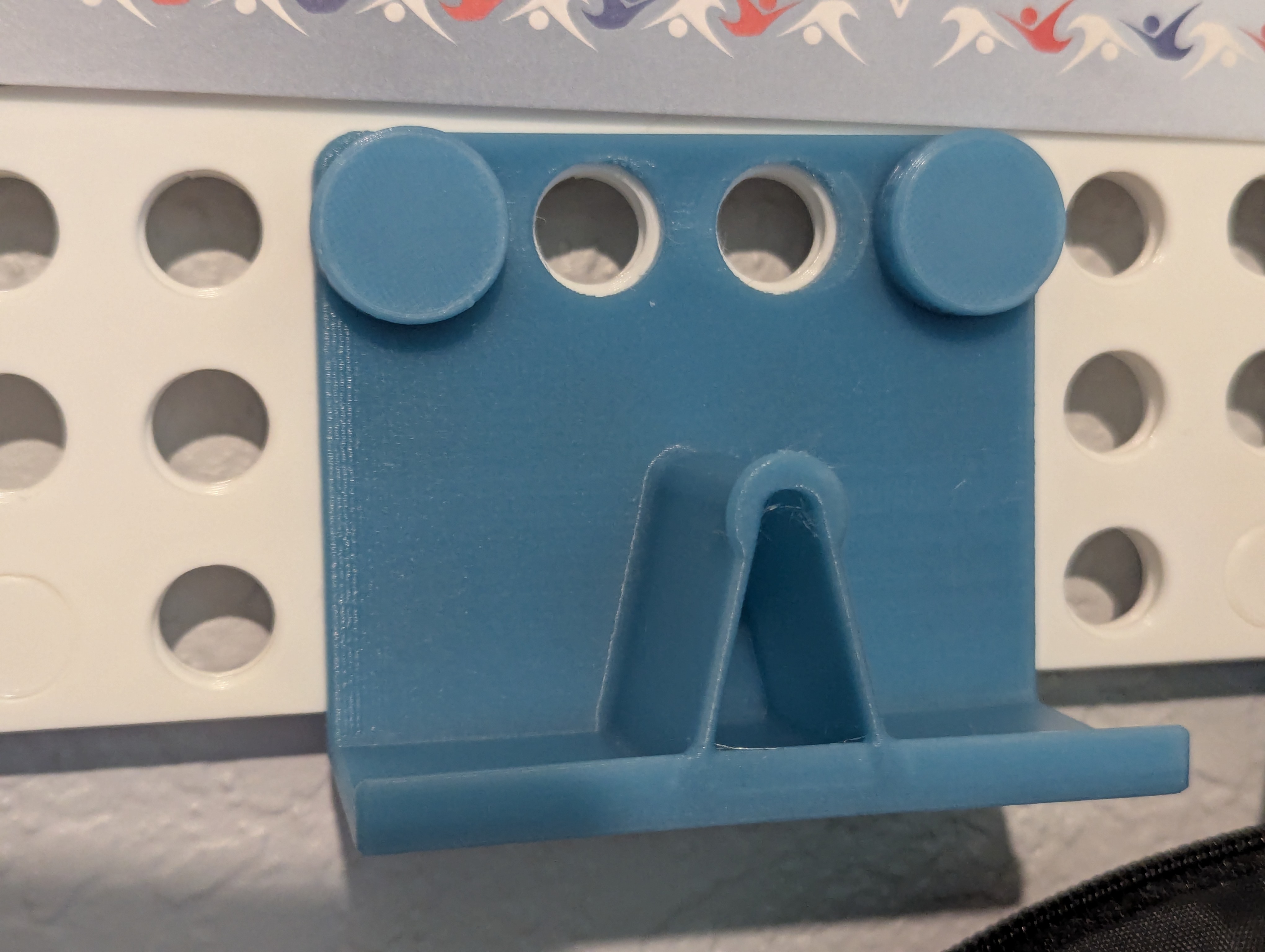 Threadboard Glasses Holder