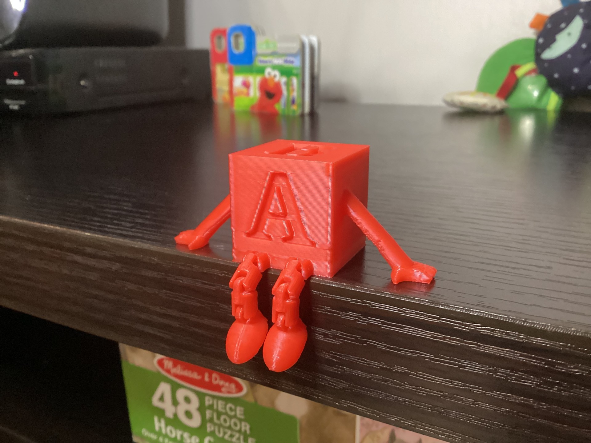 Block Buddy - Articulated Desk Toy