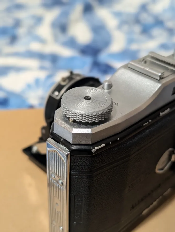 Zeiss Ikon Nettar 120 film camera winding knob by
