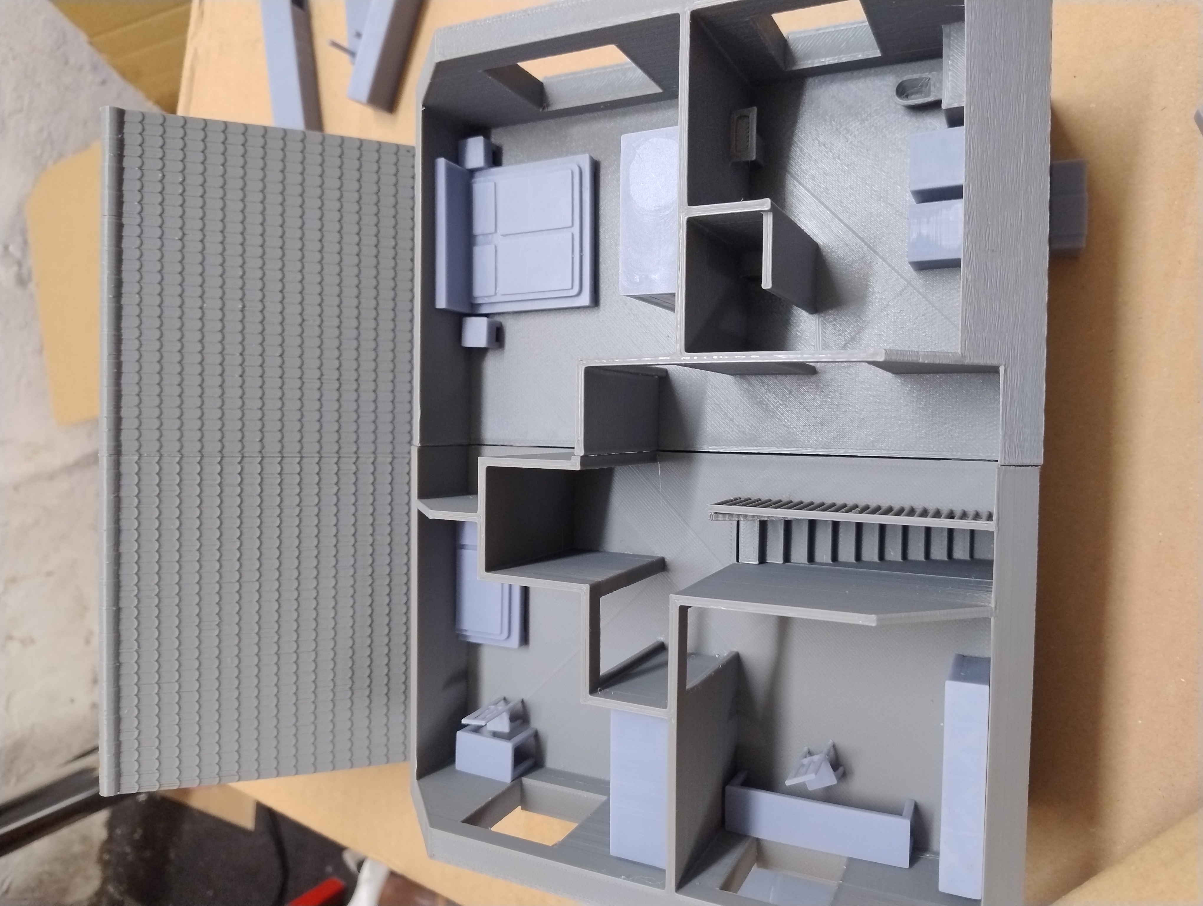 Modell Haus 1:100 Mit Fahrstuhlschacht für Rollstuhl — miniatura 4