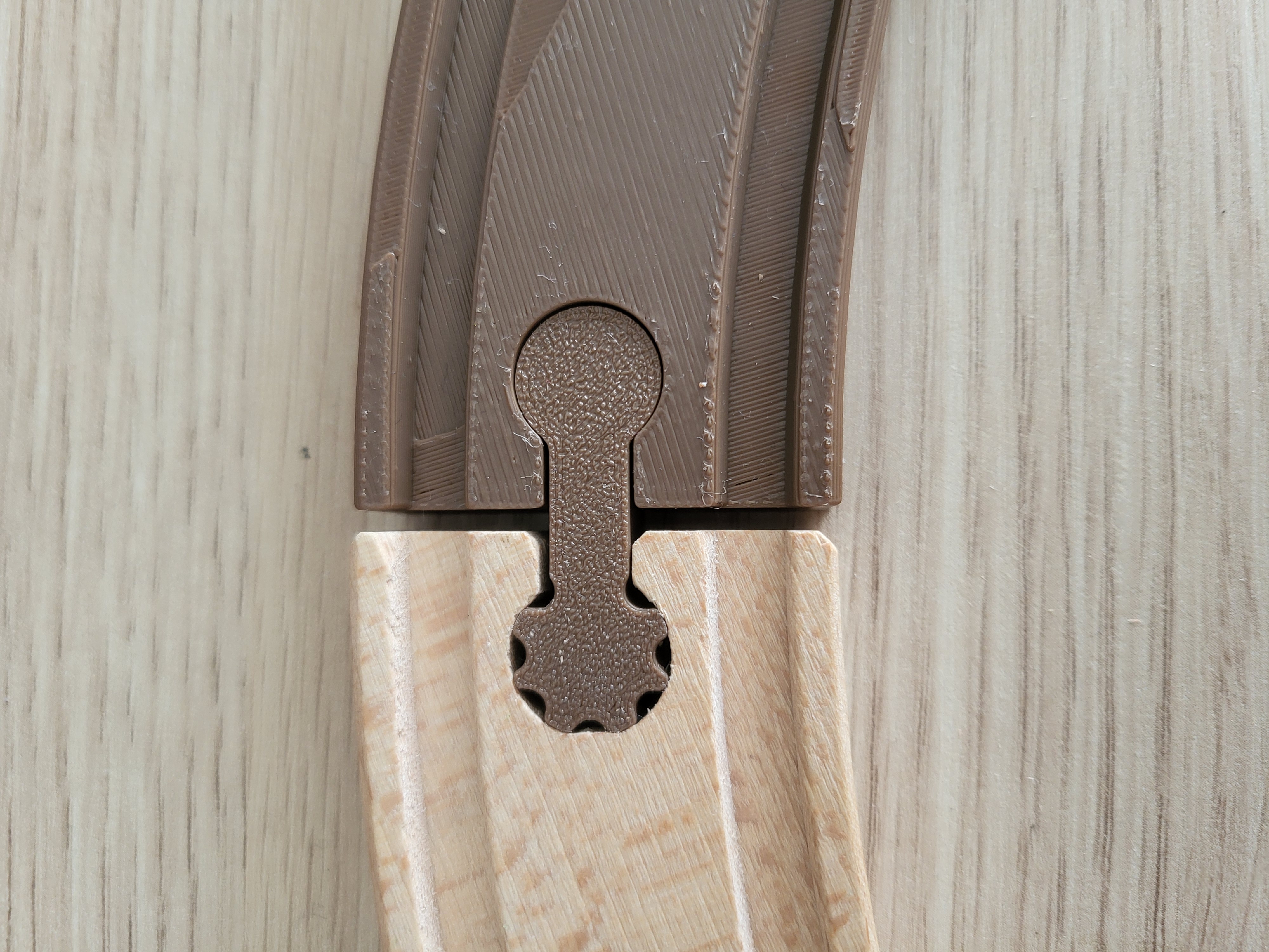 Wooden train connector (universal) — miniatura 2