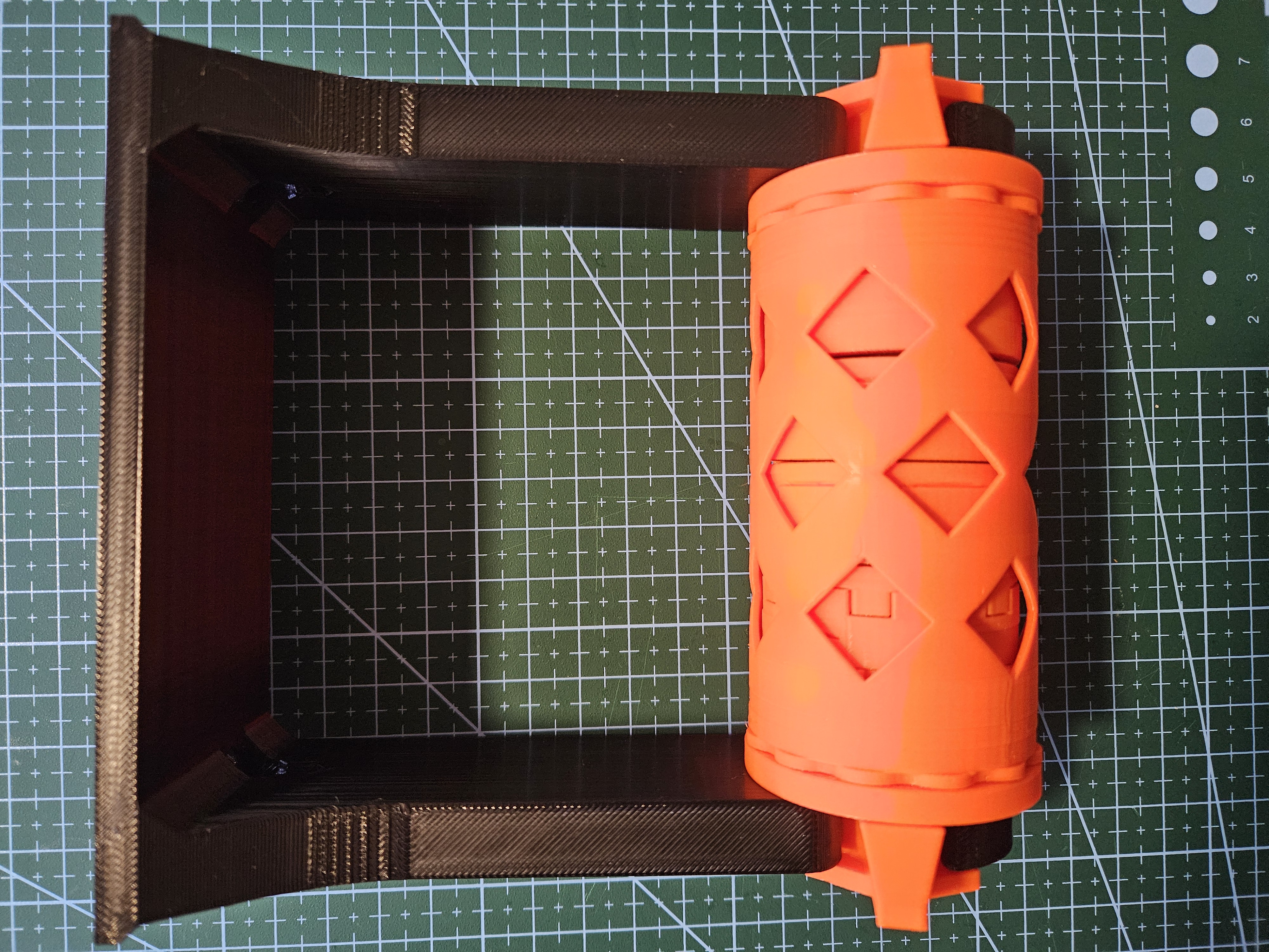 Spool Holder with Auto-Rewinder for up to 100mm Spools