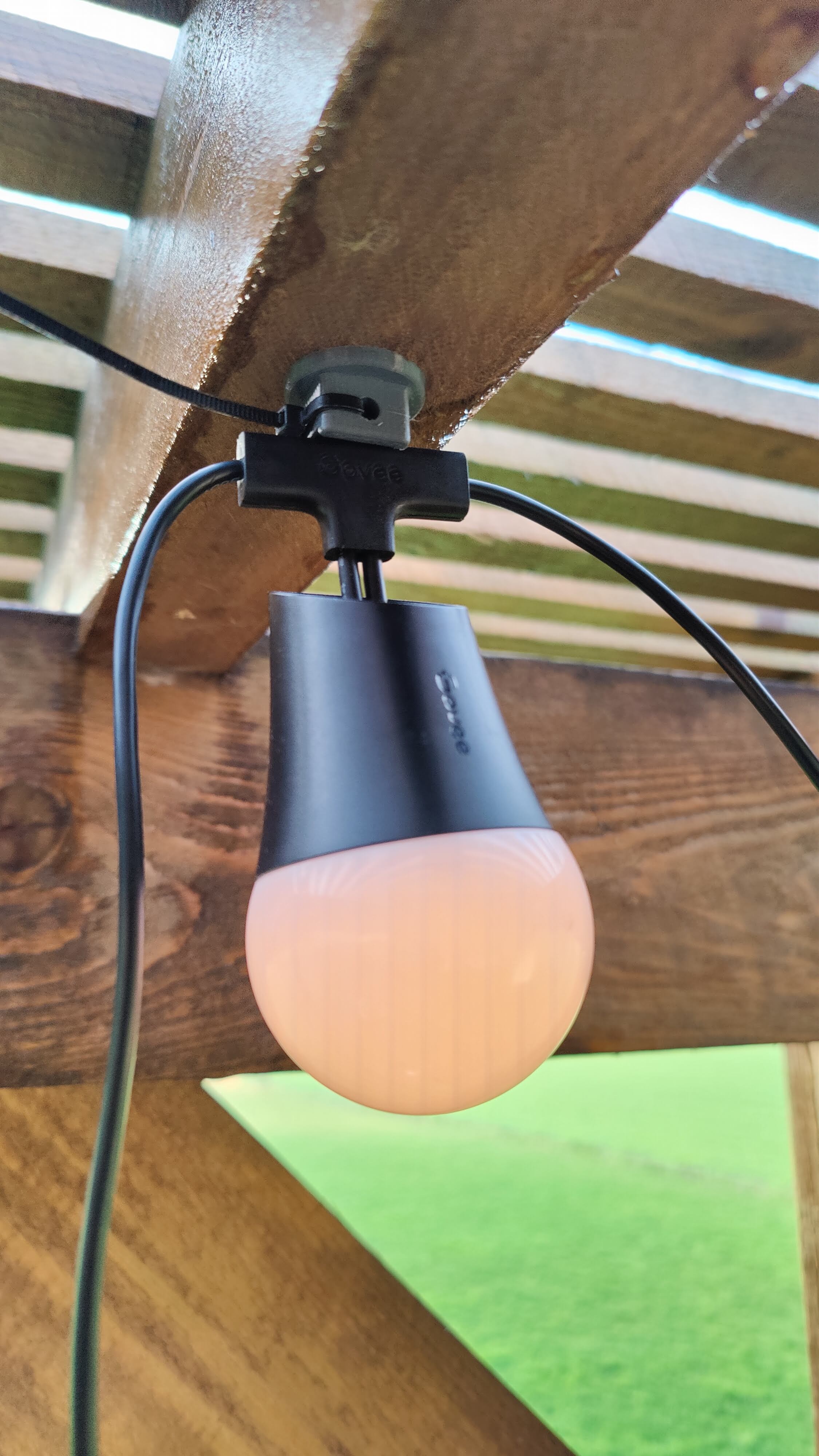 Holder (Govee Outdoor String Lights 2)