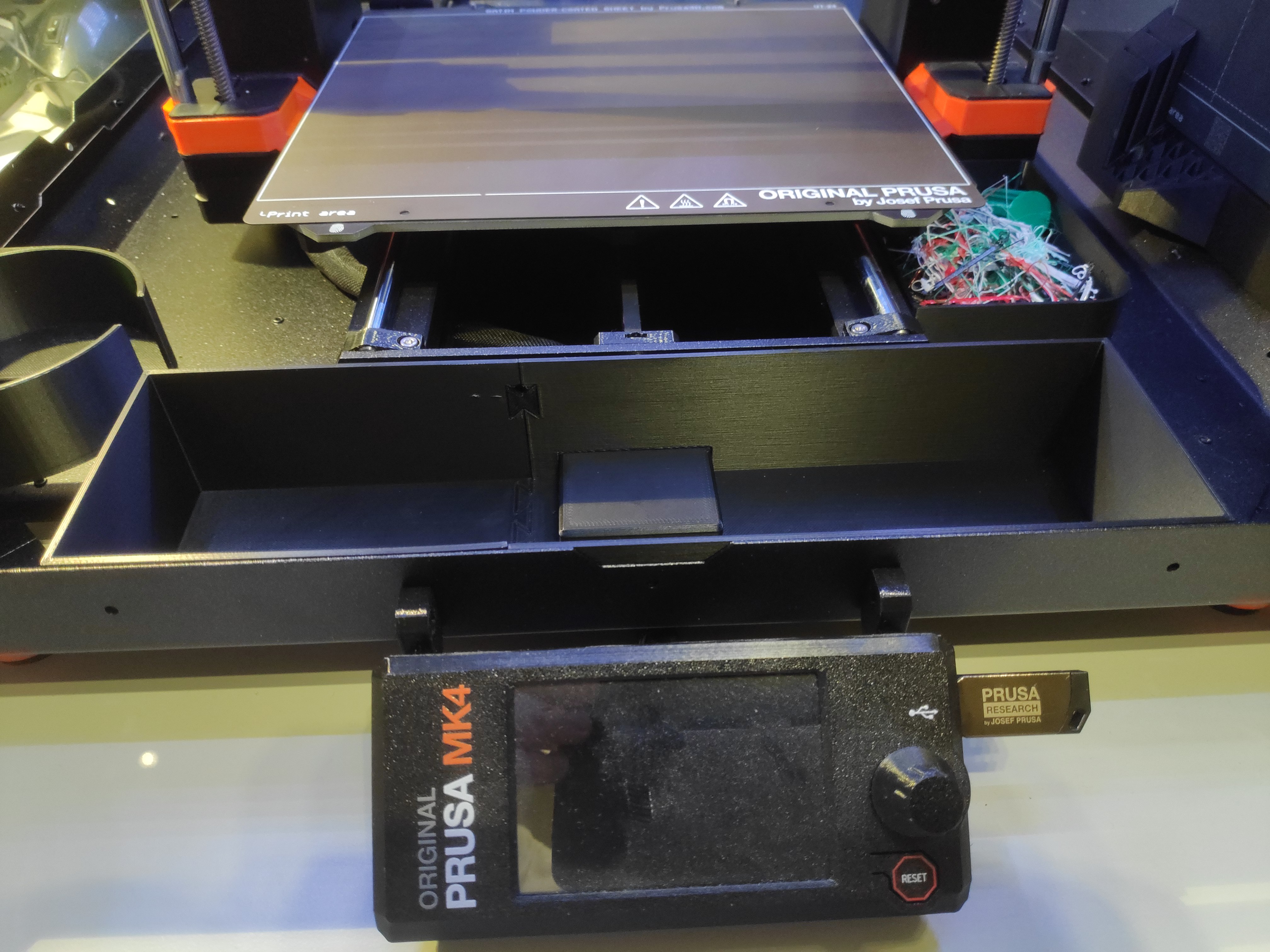 Original Prusa Enclosure MK4 Mülleimer vor dem Drucker / Garbage bin front