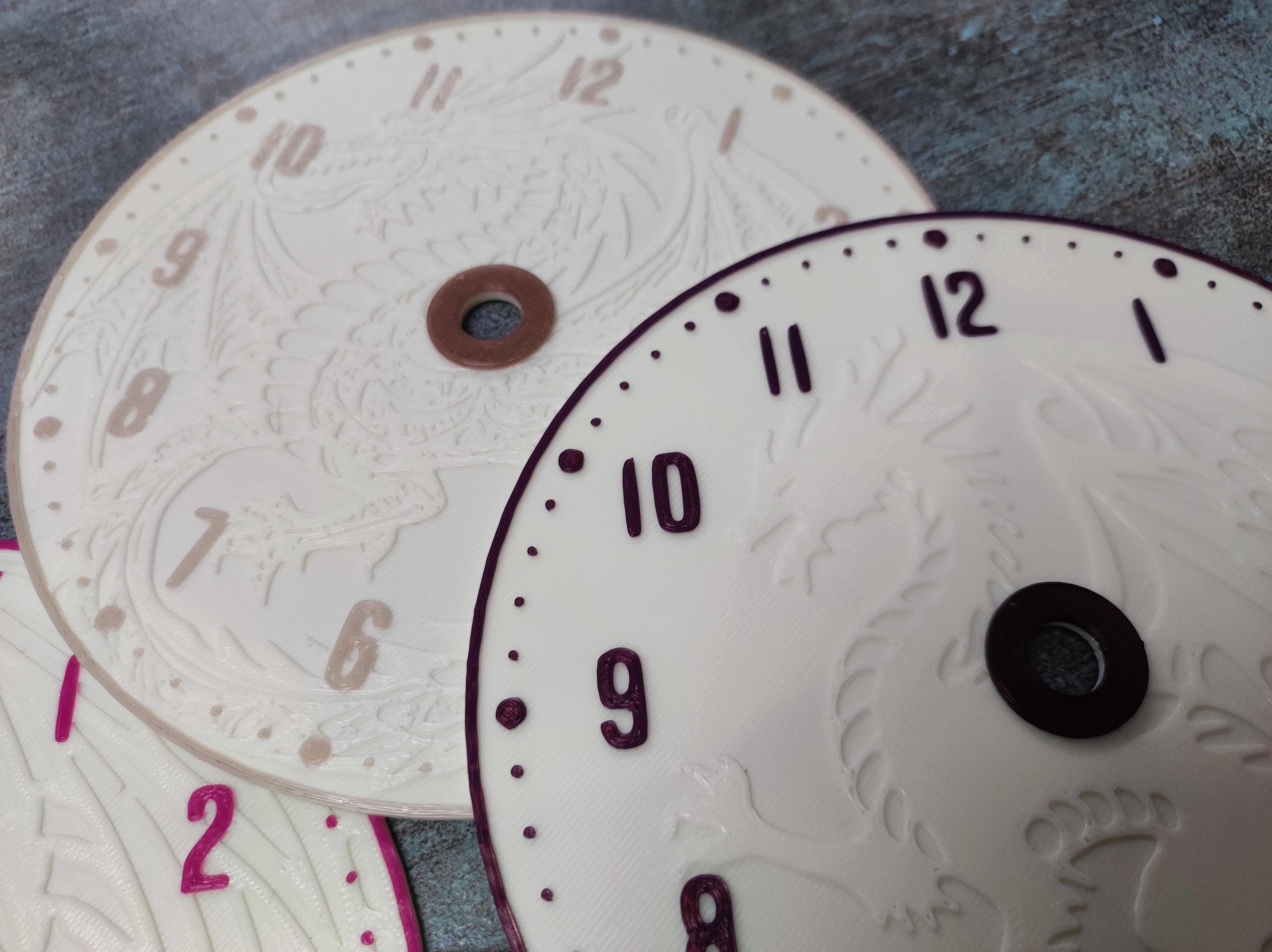 Miniatura 25 do modelo 3D Dragon clock faces (clock dials)