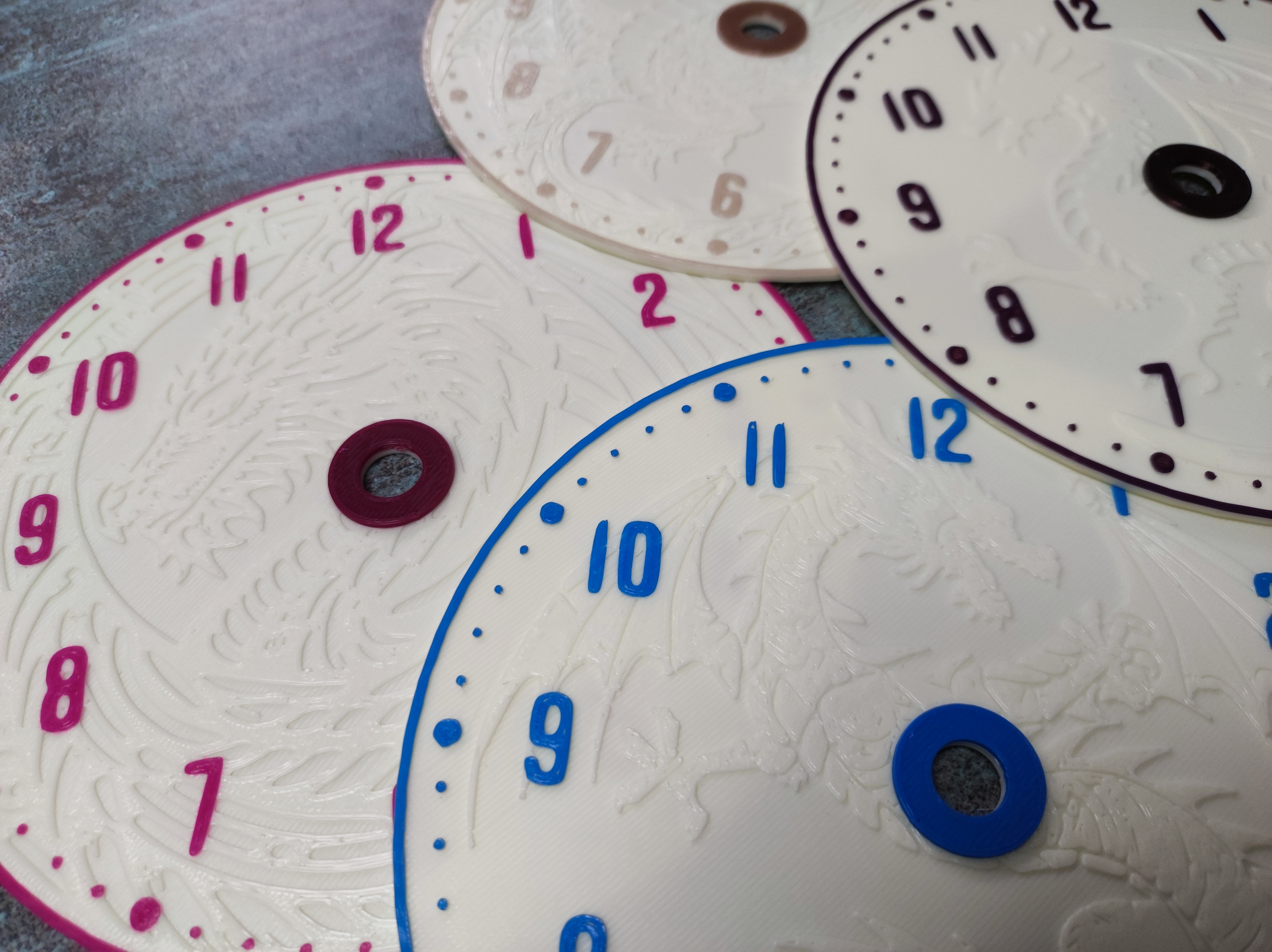 Miniatura 29 do modelo 3D Dragon clock faces (clock dials)