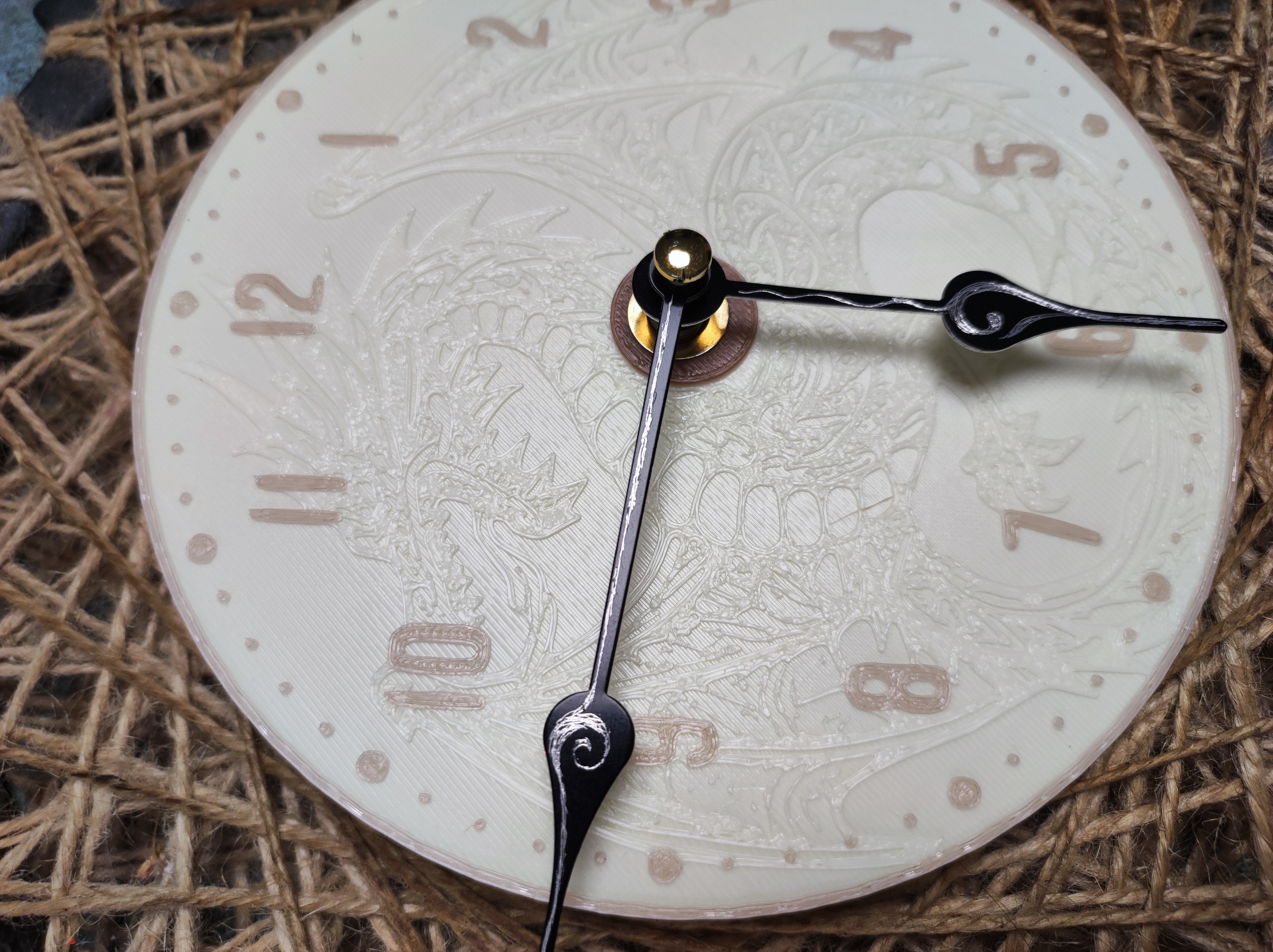 Miniatura 33 do modelo 3D Dragon clock faces (clock dials)
