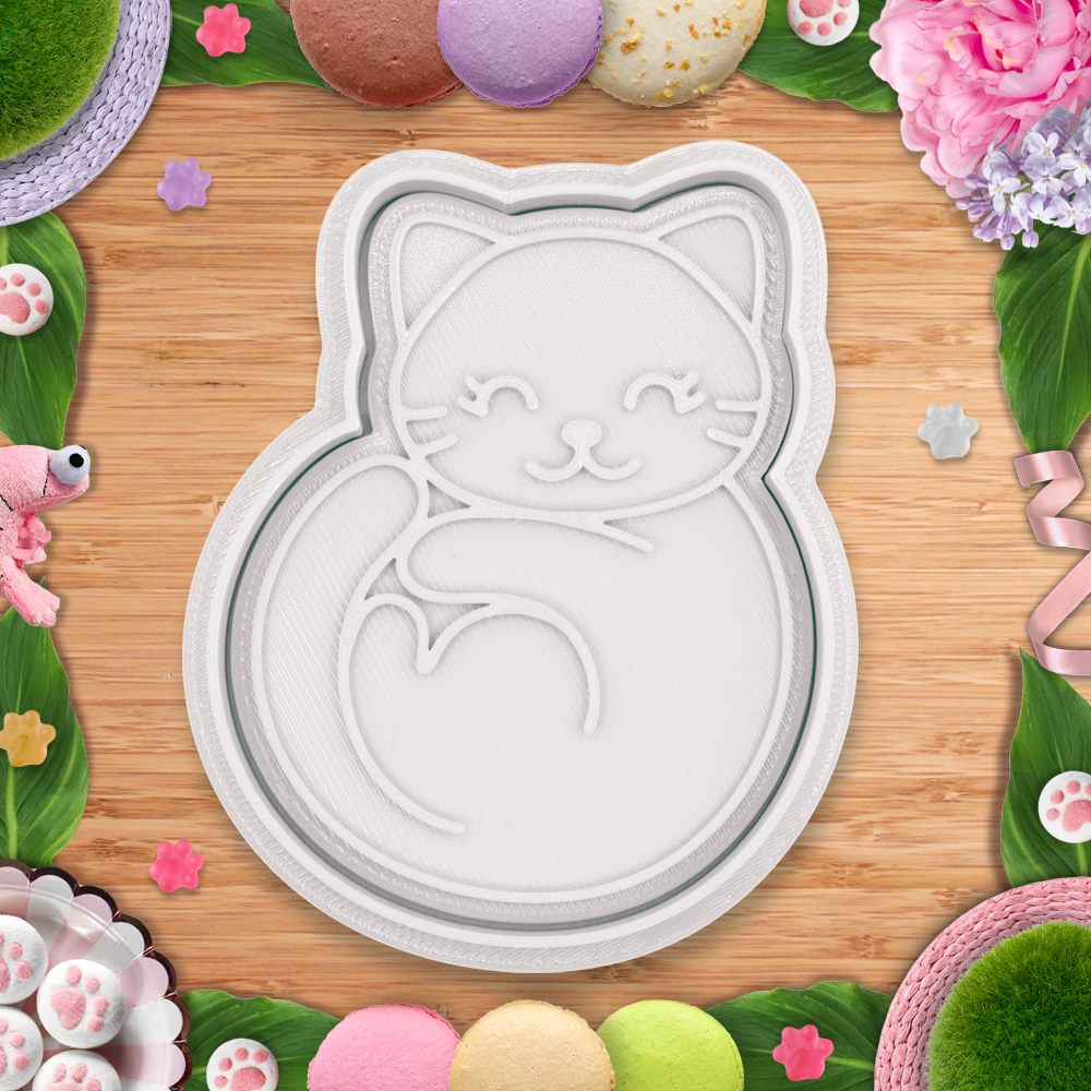 Cute kitty curled up cookie cutter / stamp