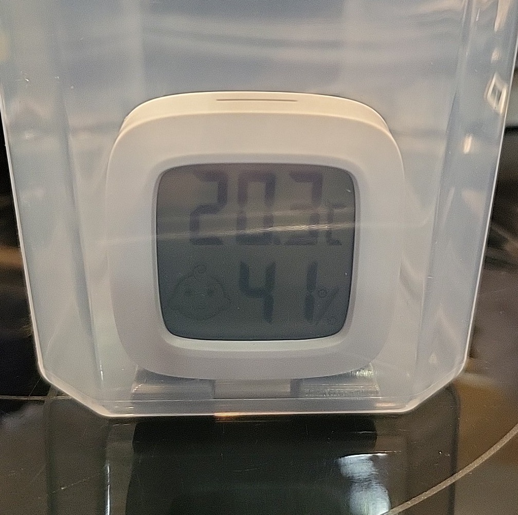 generic thermometer stand (for cereal box with filament)