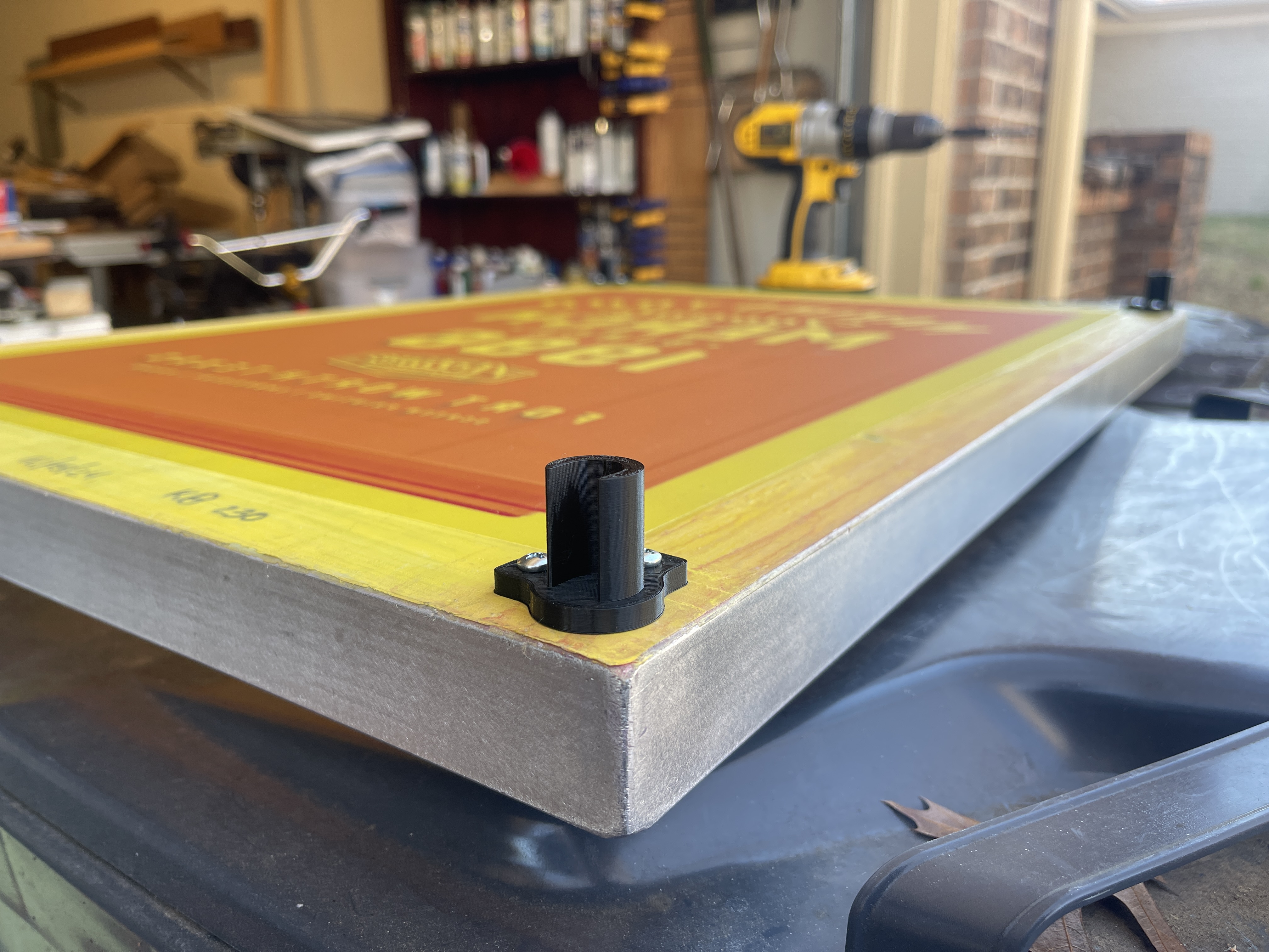 Miniatura 3 do modelo 3D Screen printing frame wall standoff