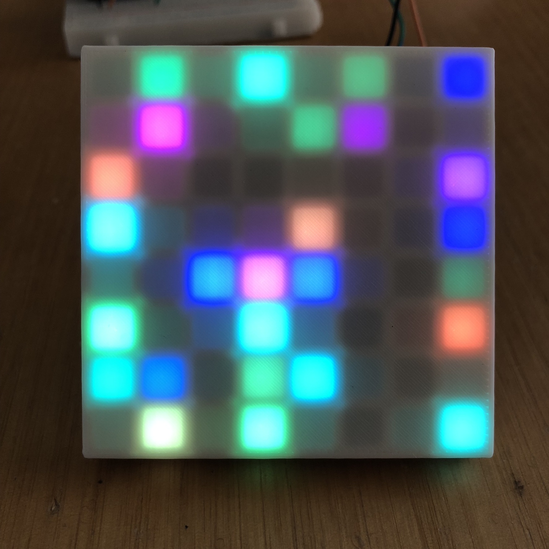Miniatura 6 do modelo 3D GlowBit 8x8 LED Matrix Cellular Diffuser