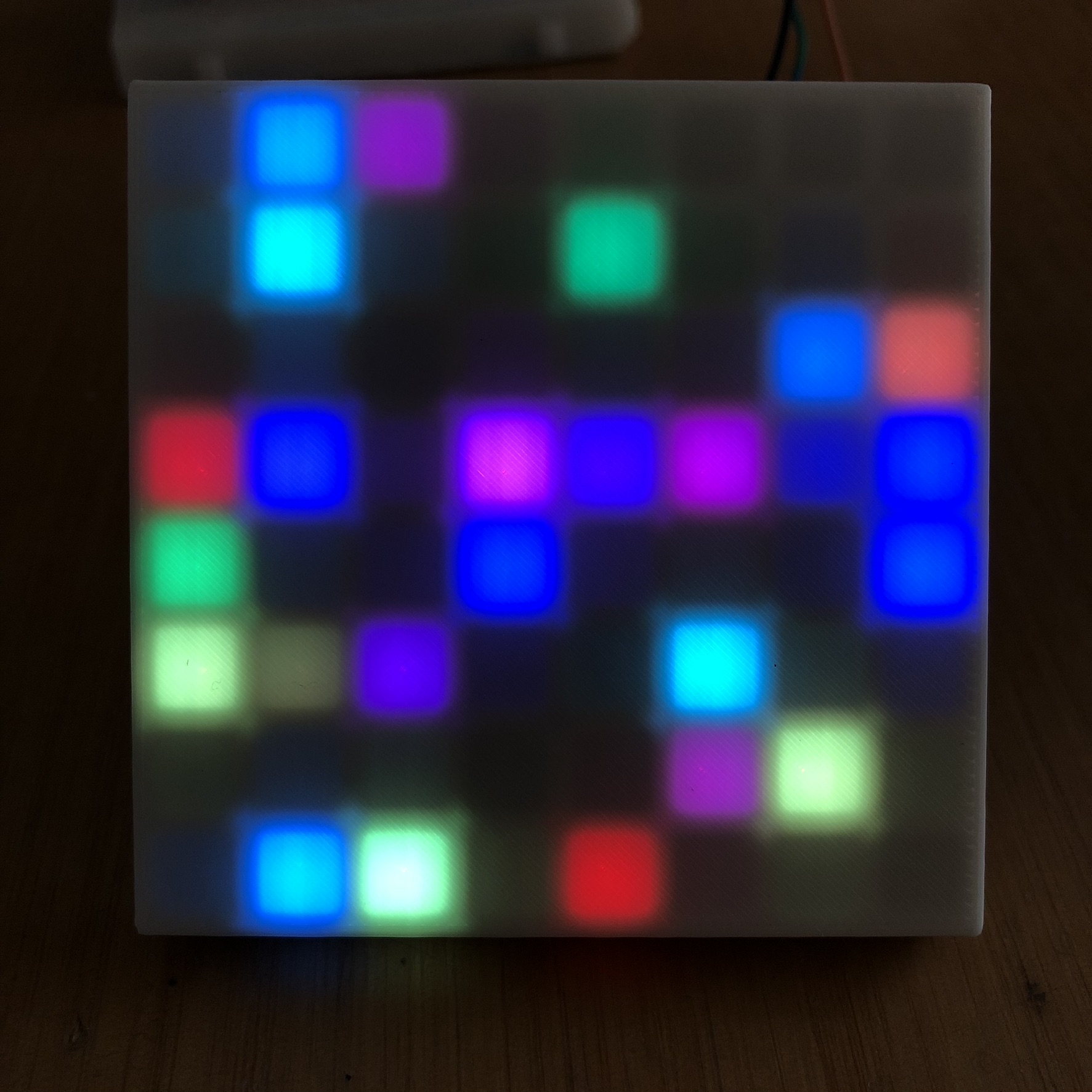 Miniatura 3 do modelo 3D GlowBit 8x8 LED Matrix Cellular Diffuser