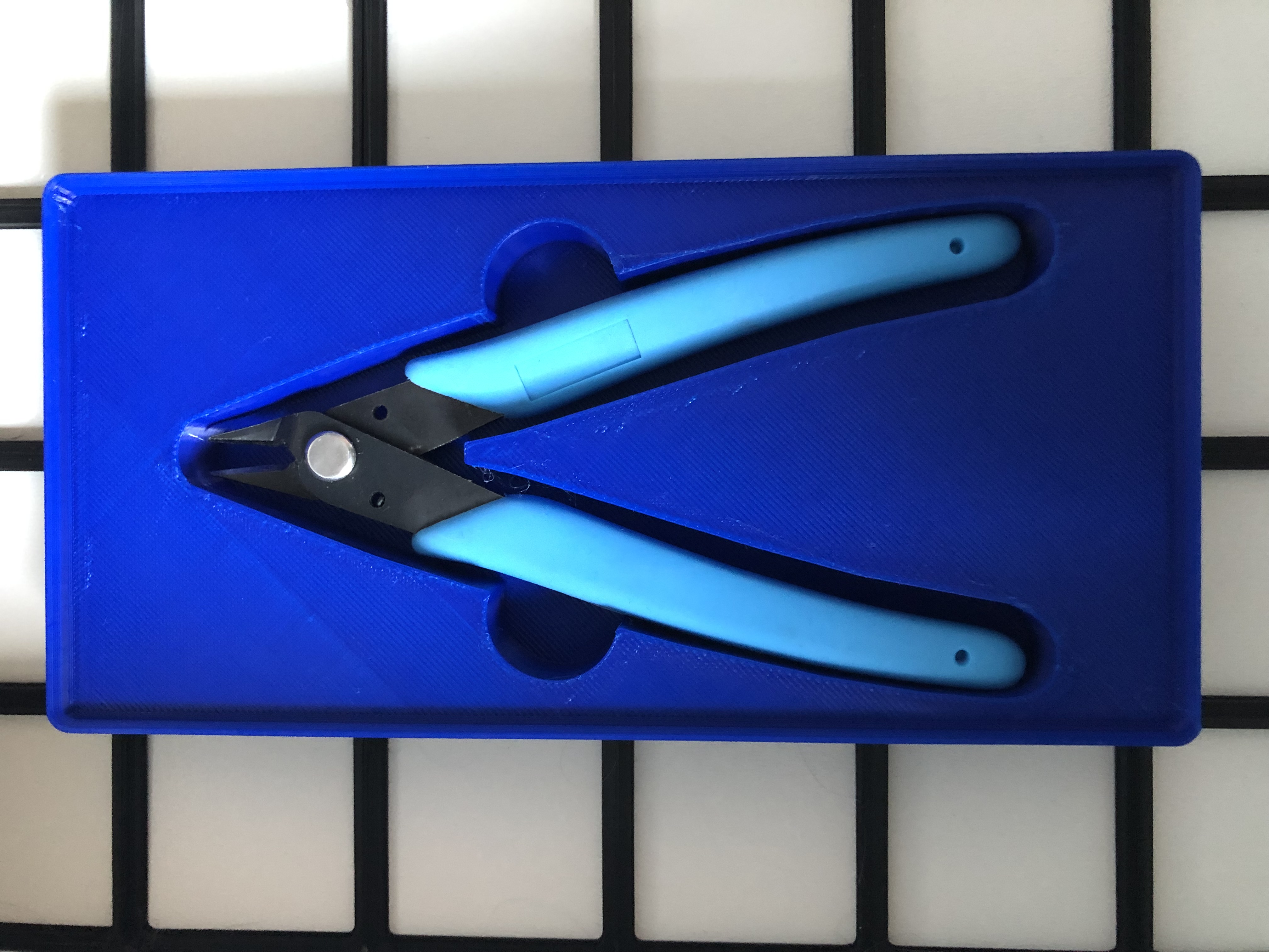 Gridfinity cutters/pliers holder