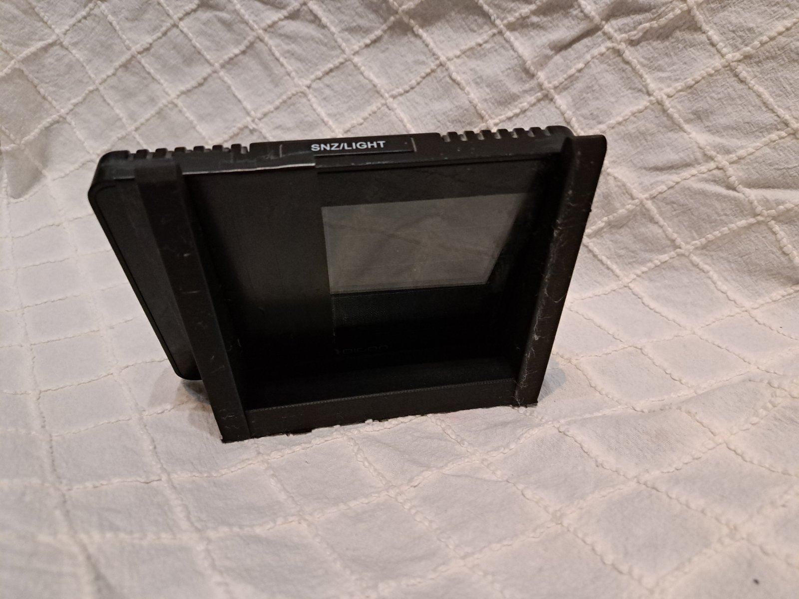 angled holder for clocks — miniatura 2