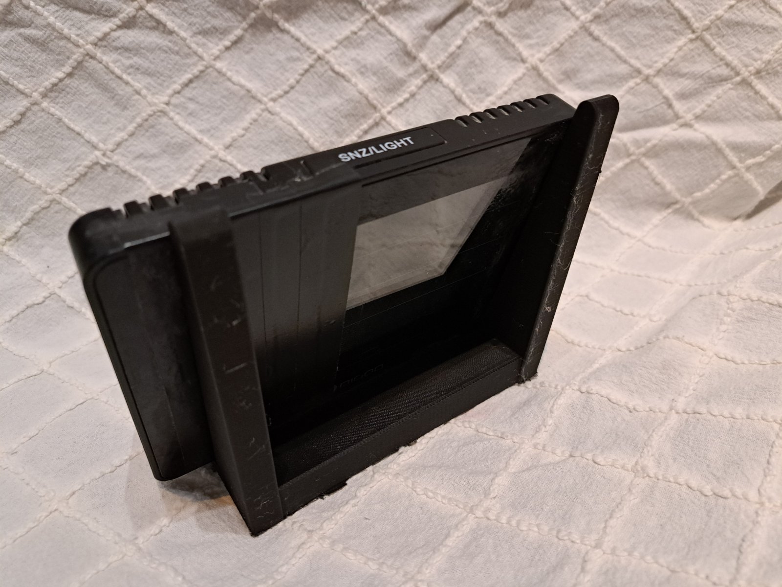 angled holder for clocks — miniatura 3