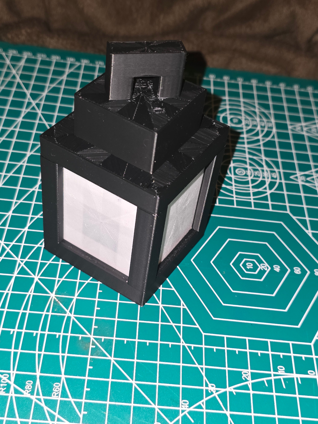 Minecraft Lantern - Light/Lamp - No supports. Fixed slots