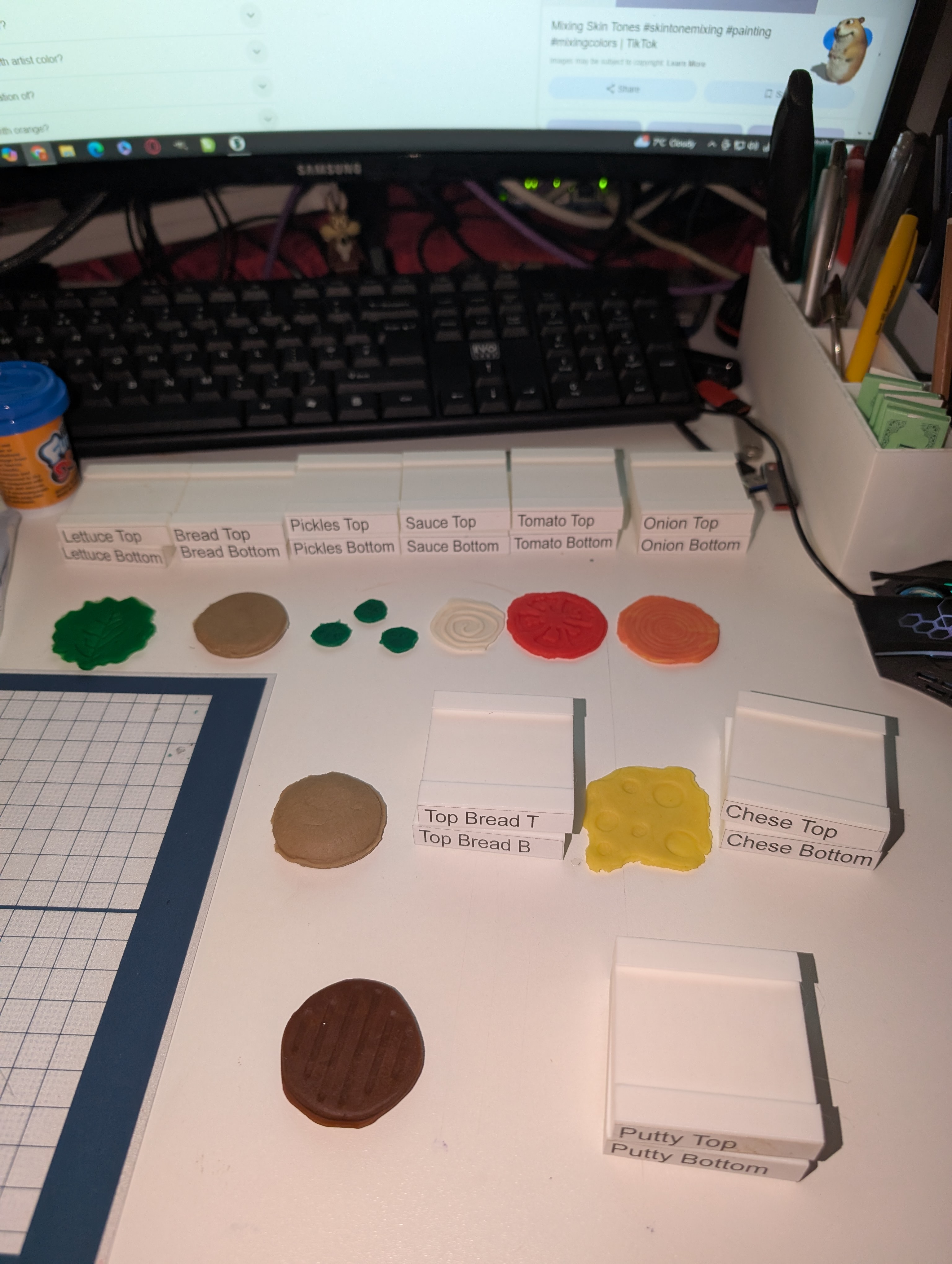 Play-doh burger maker — thumbnail 6
