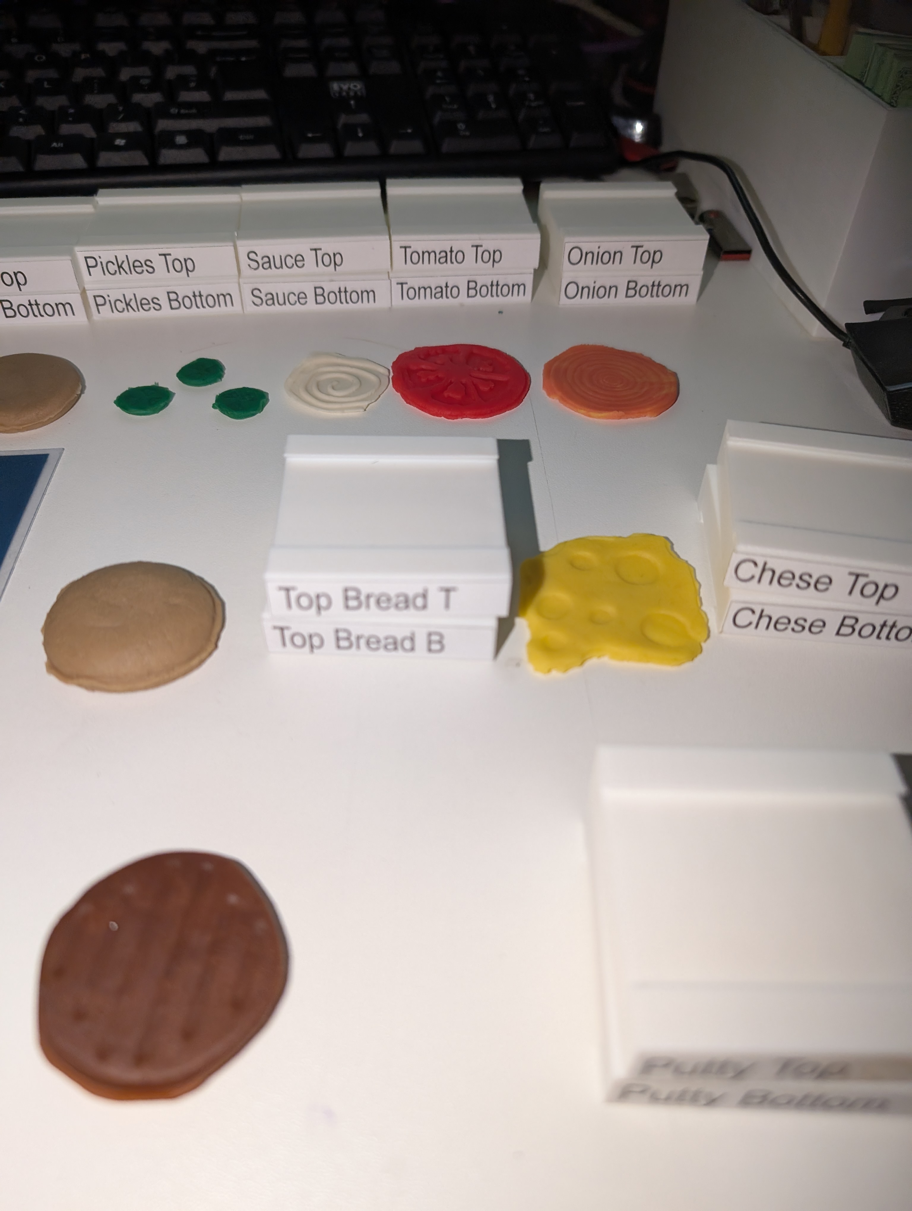 Play-doh burger maker — thumbnail 5