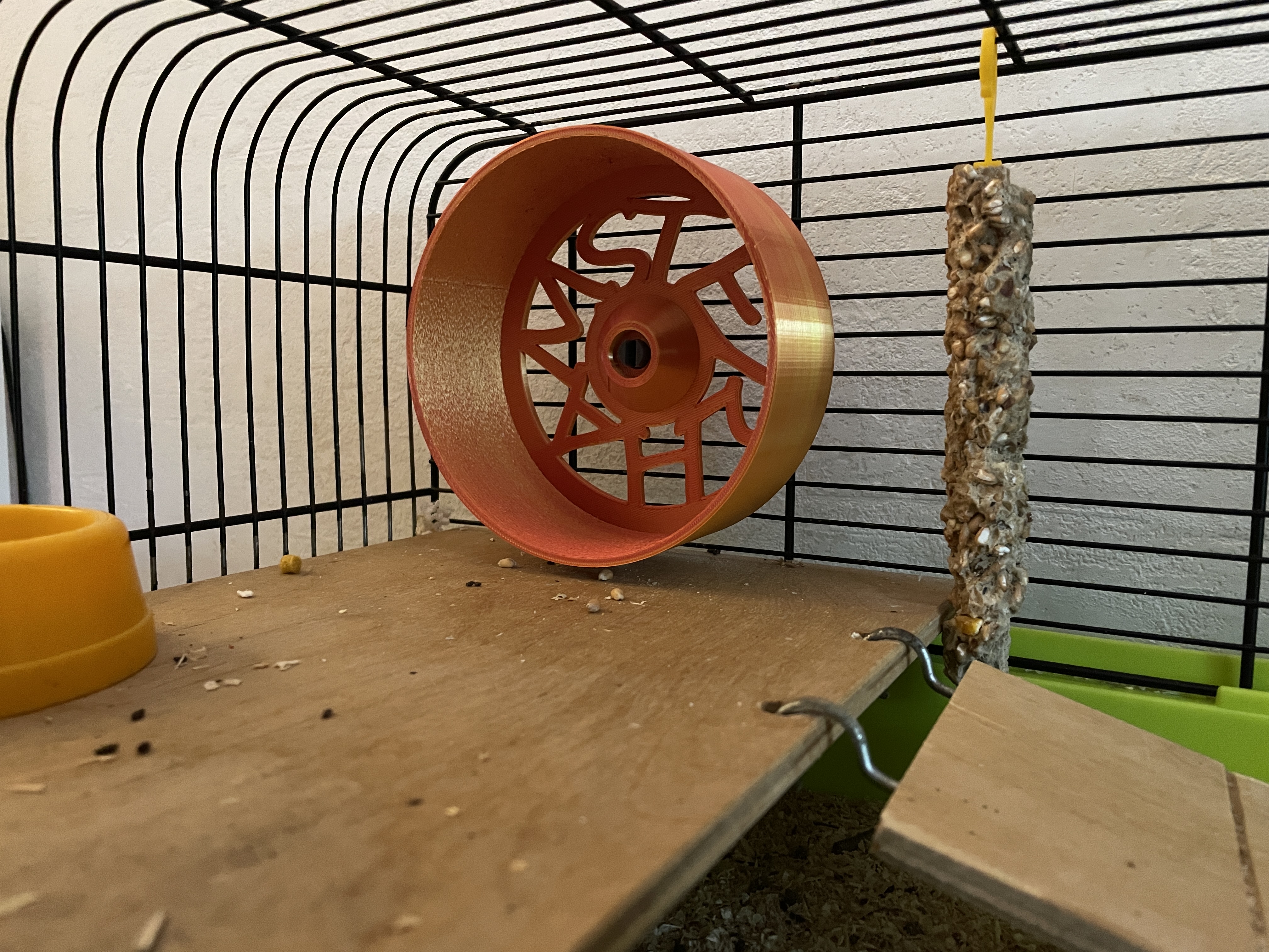 Hamster wheel 130mm diameter with spindle without bearings