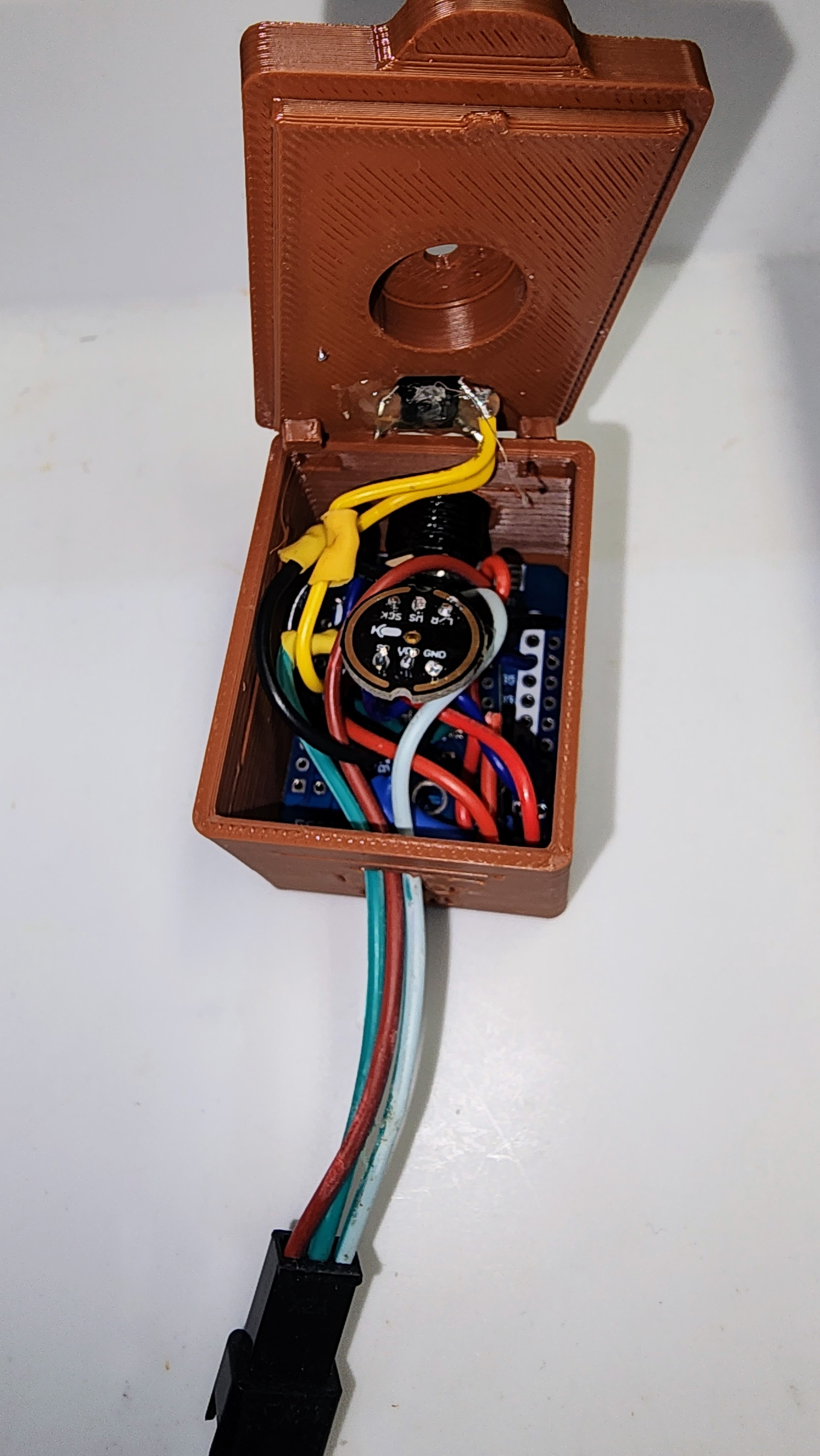 Wled sound reactive enclosure with pushbutton — miniatura 8