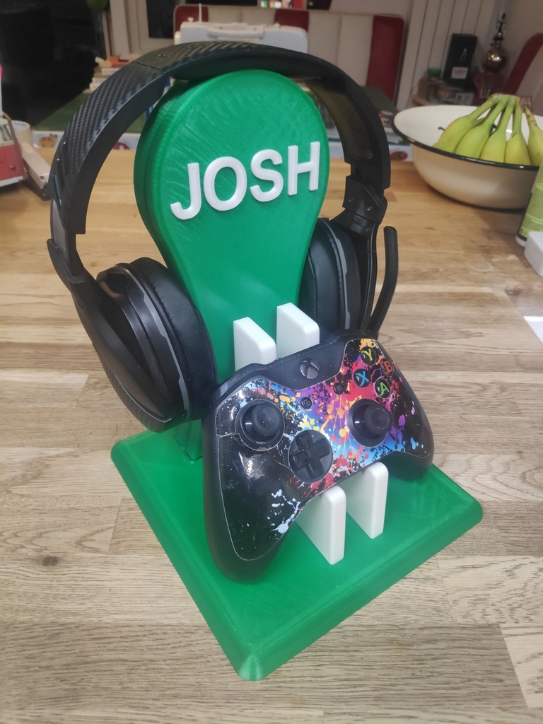 Miniatura 2 do modelo 3D Headphone and Controller Stand