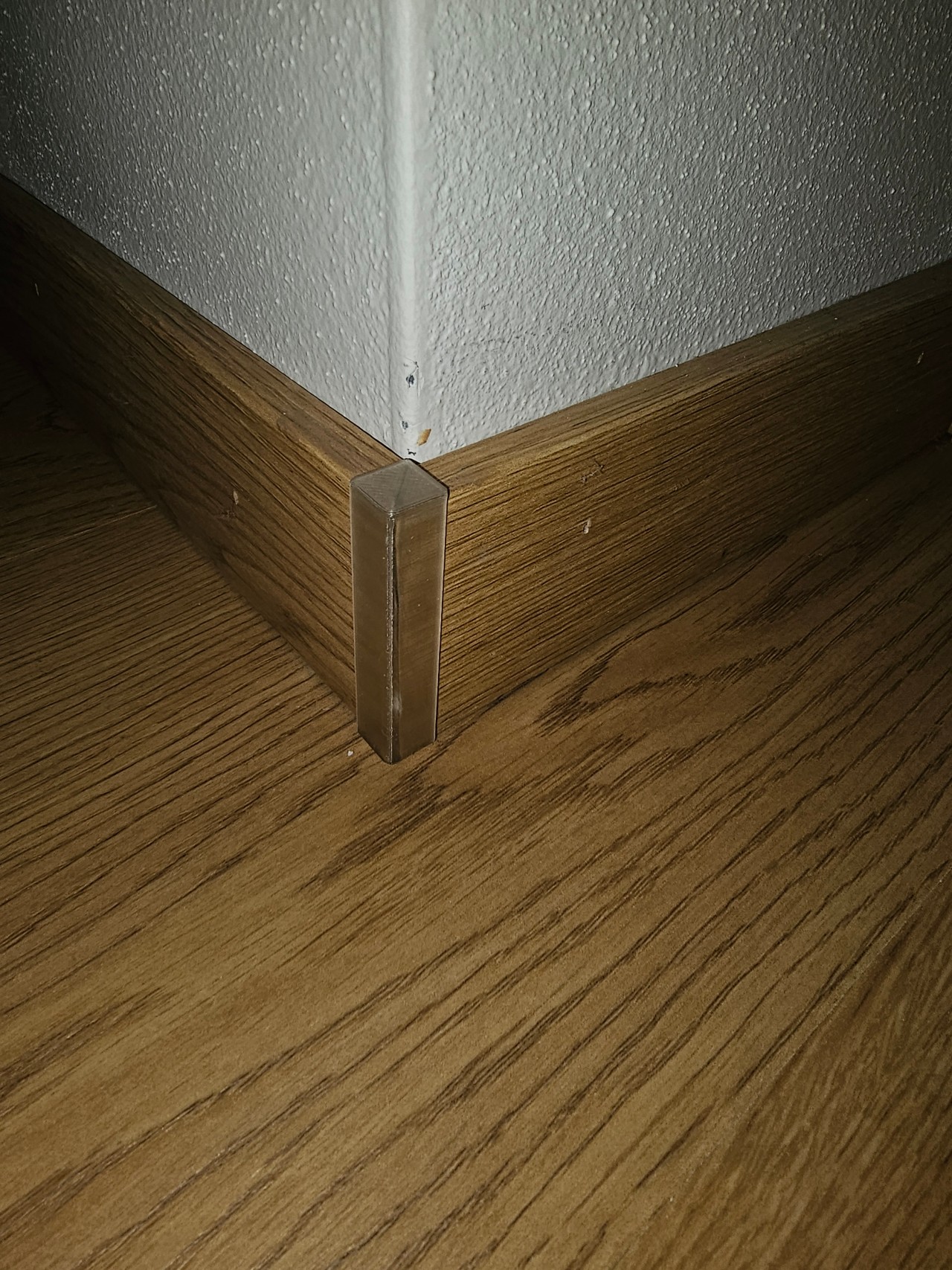 Krytka rohu lišty/Floor corner cover