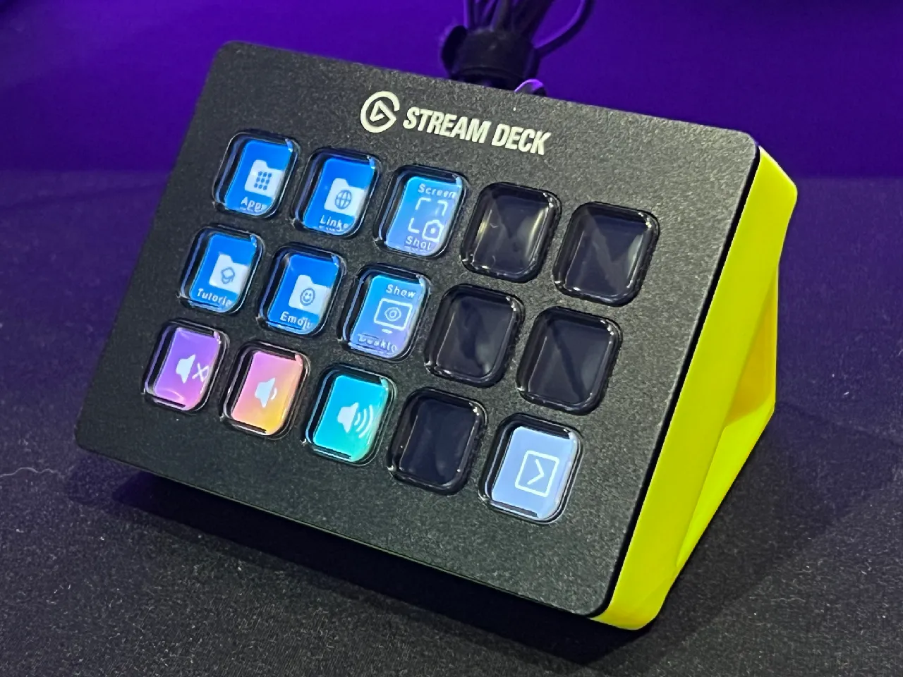 Elgato Stream Deck mk1 箱なし Elgato Stream Deck Stand MK1 by DreamWebb | Download free STL