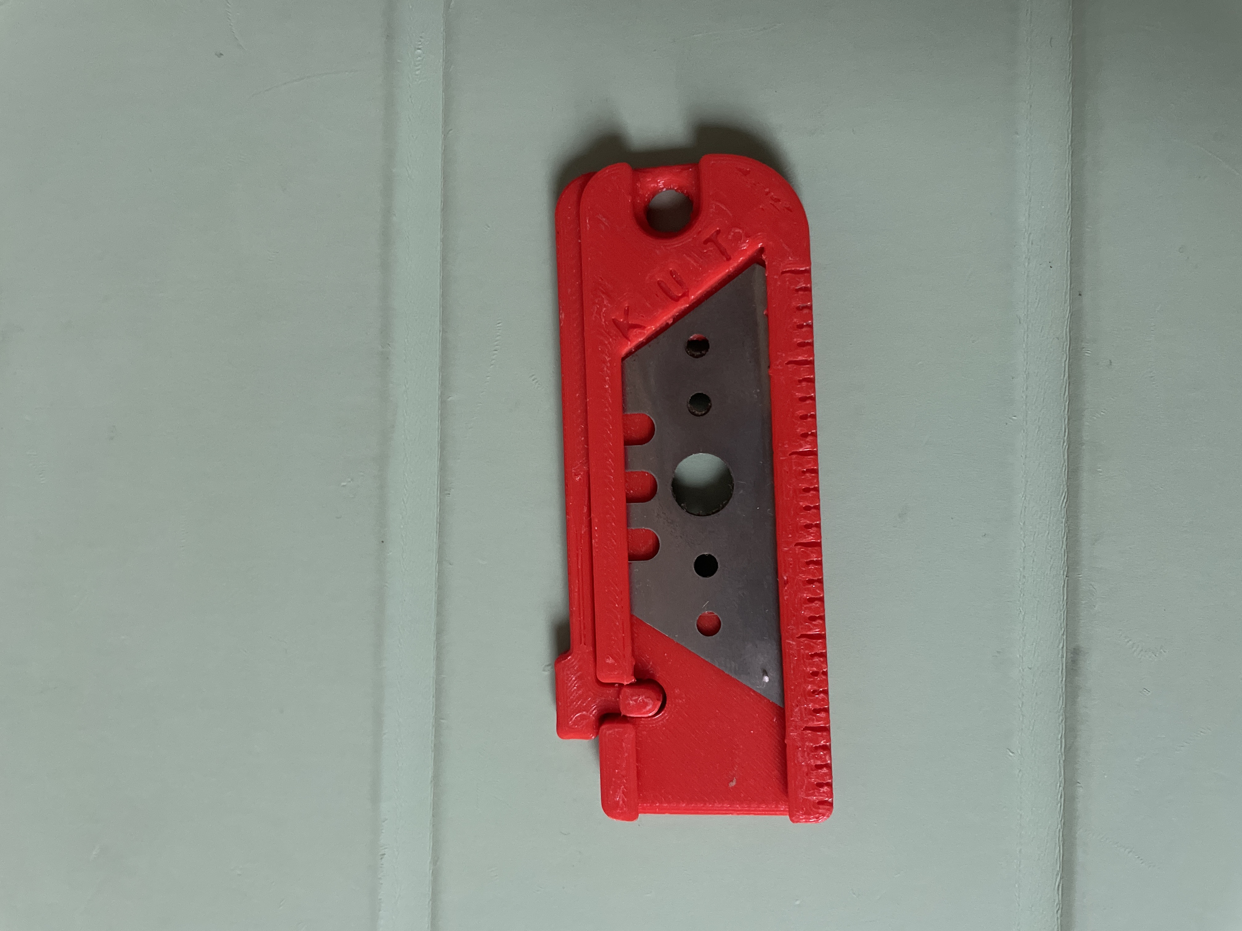 Utility blade holder/ Keychain Utility Tool KUT